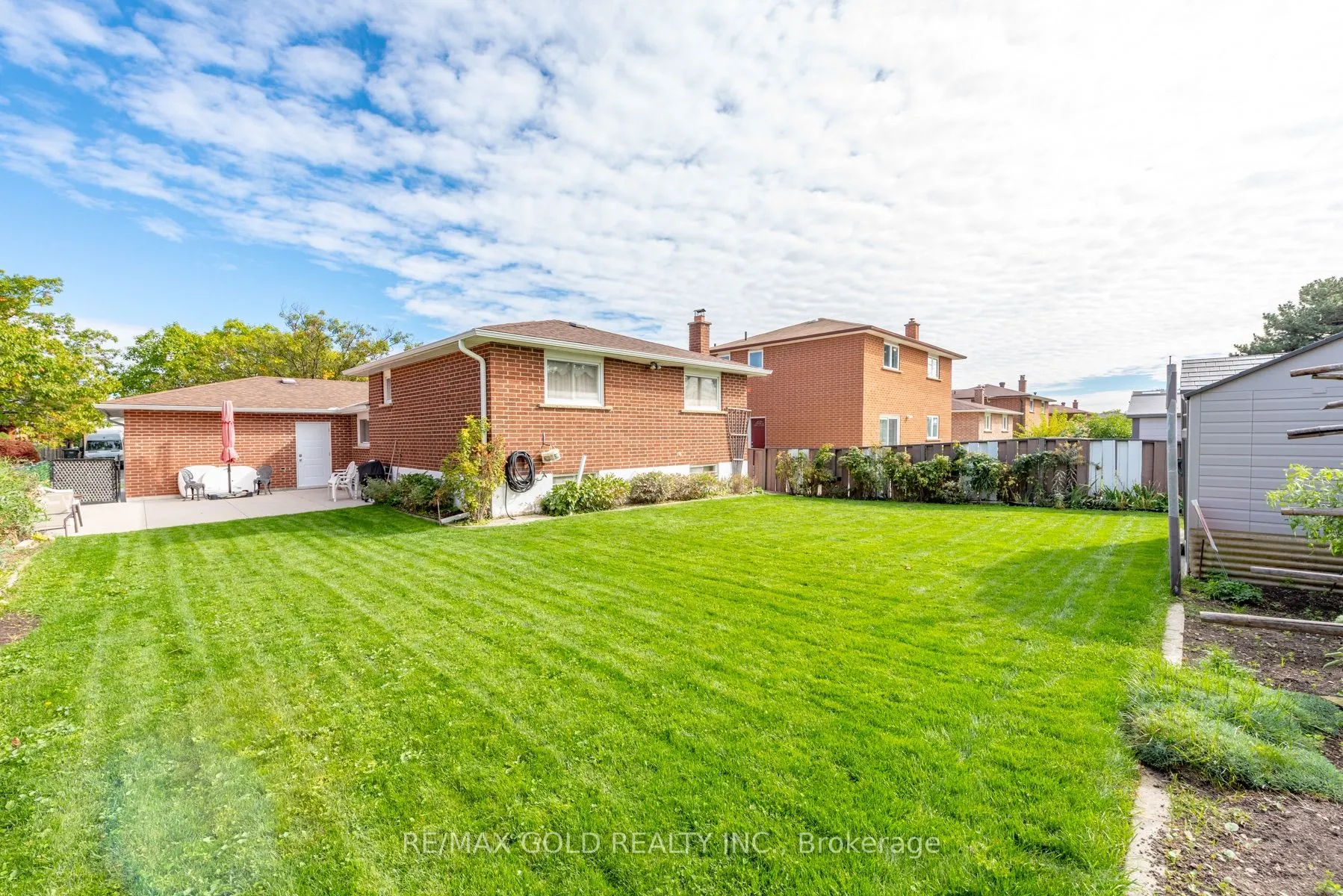 64 Malcolm Crescent