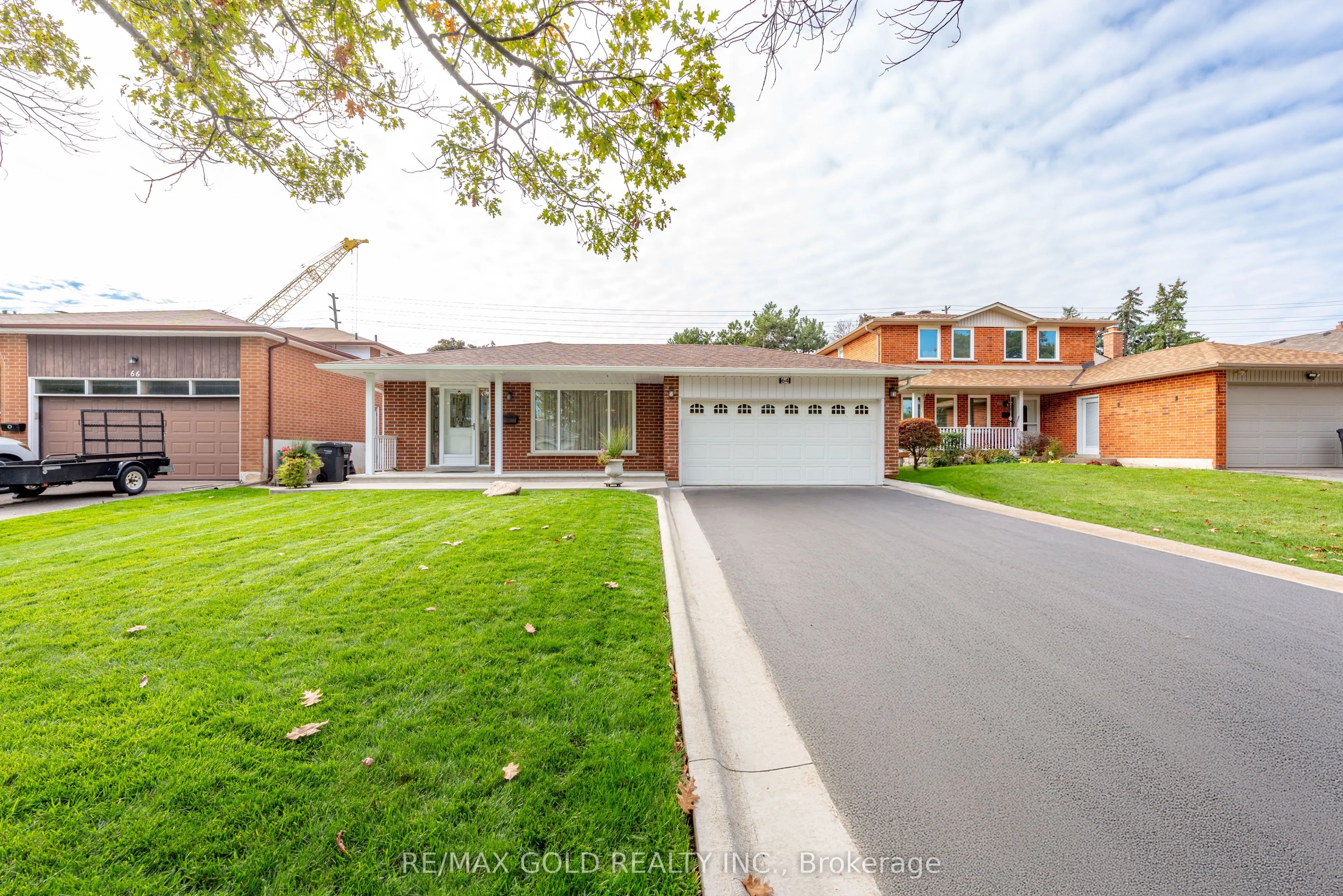64 Malcolm Crescent