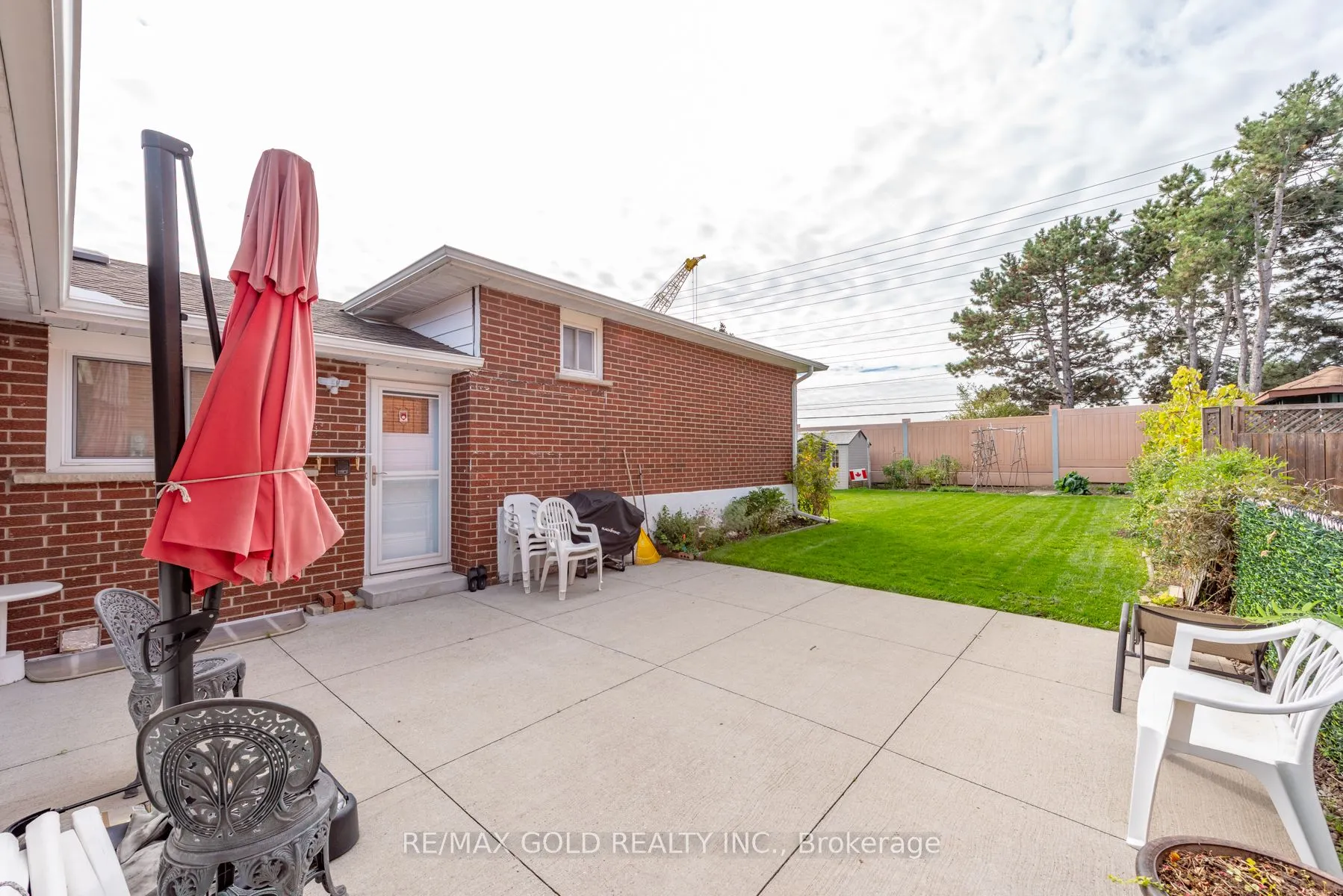 64 Malcolm Crescent