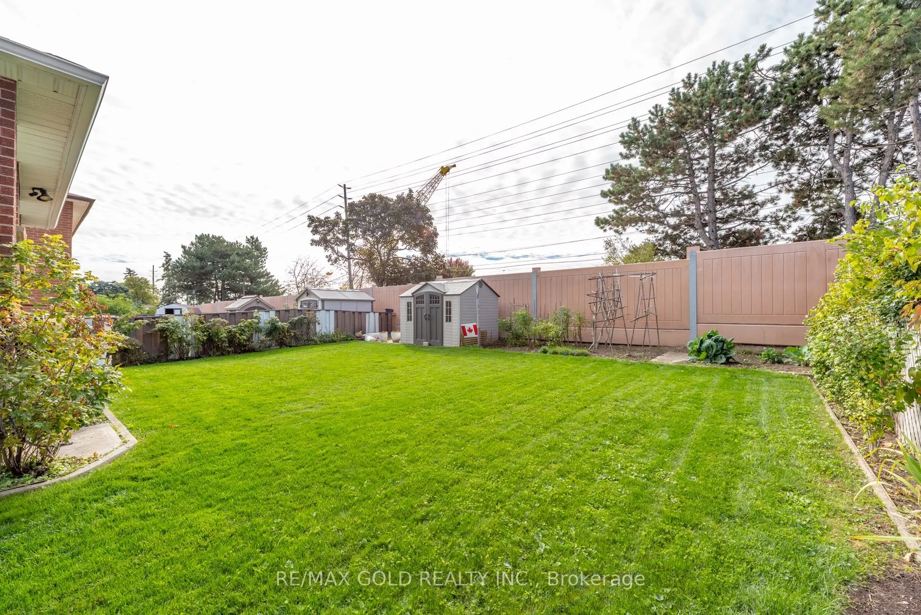 64 Malcolm Crescent