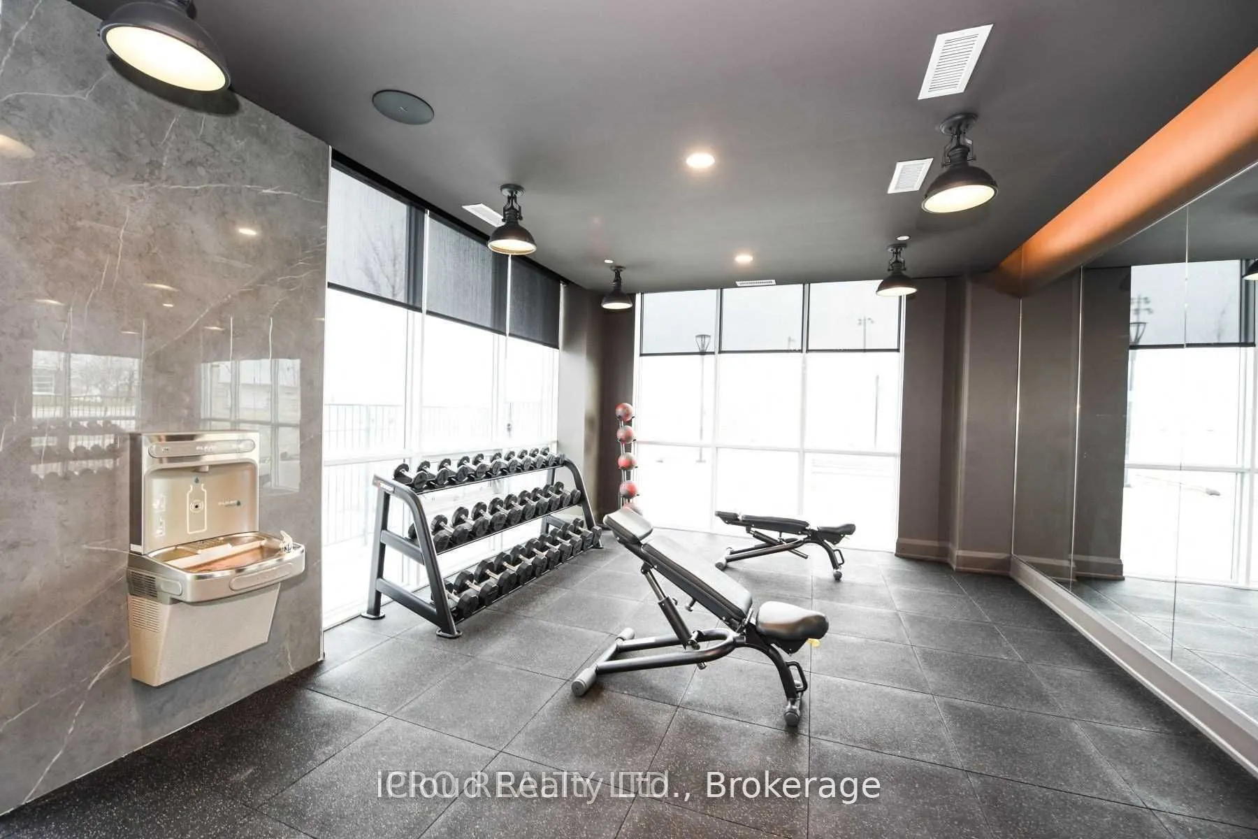 1050 Main Street E, #910