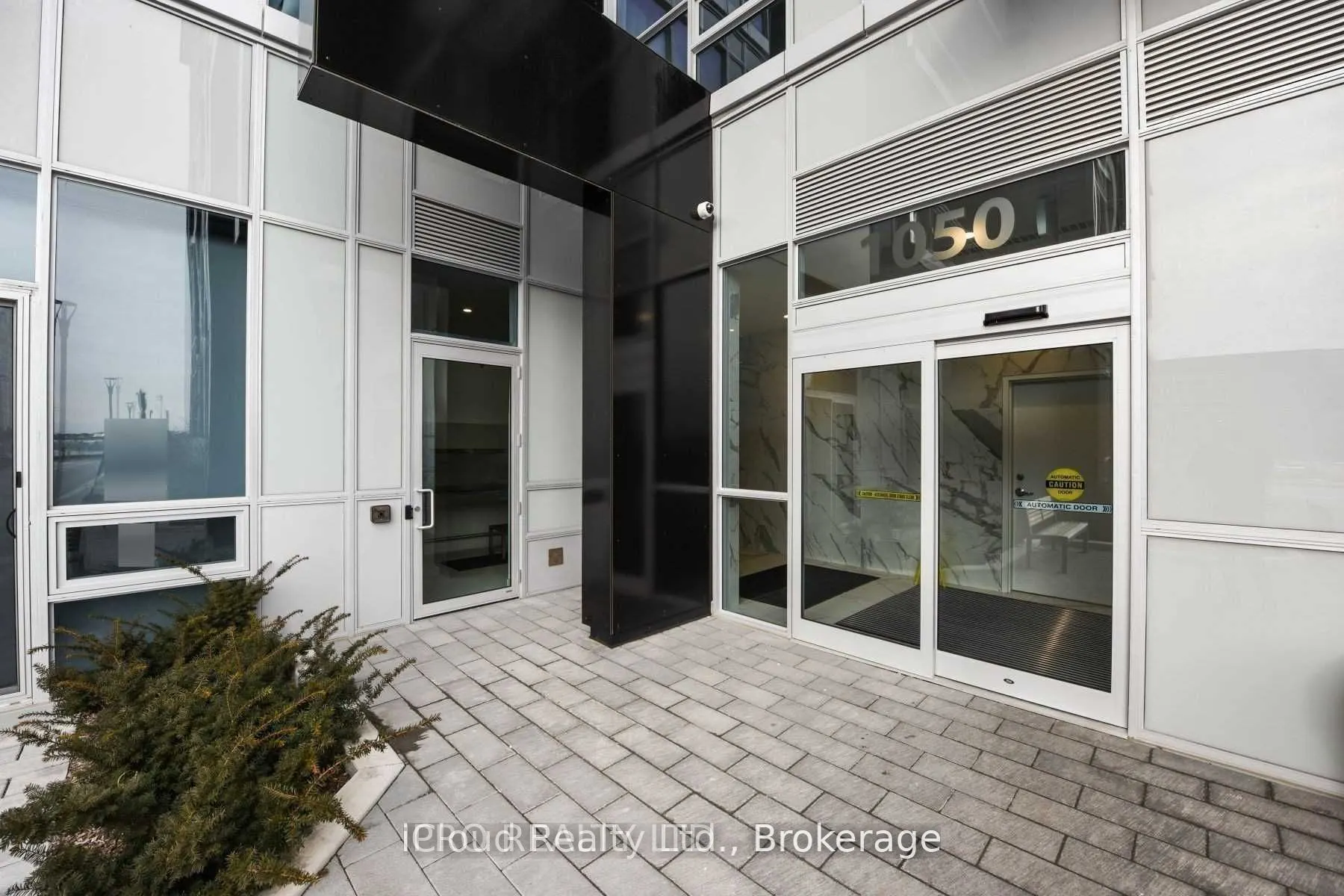 1050 Main Street E, #910