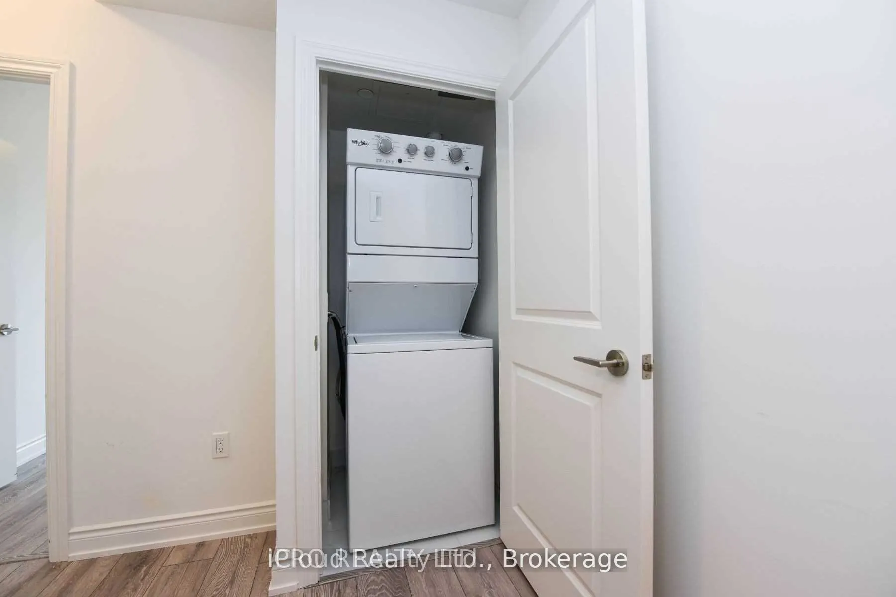 1050 Main Street E, #910