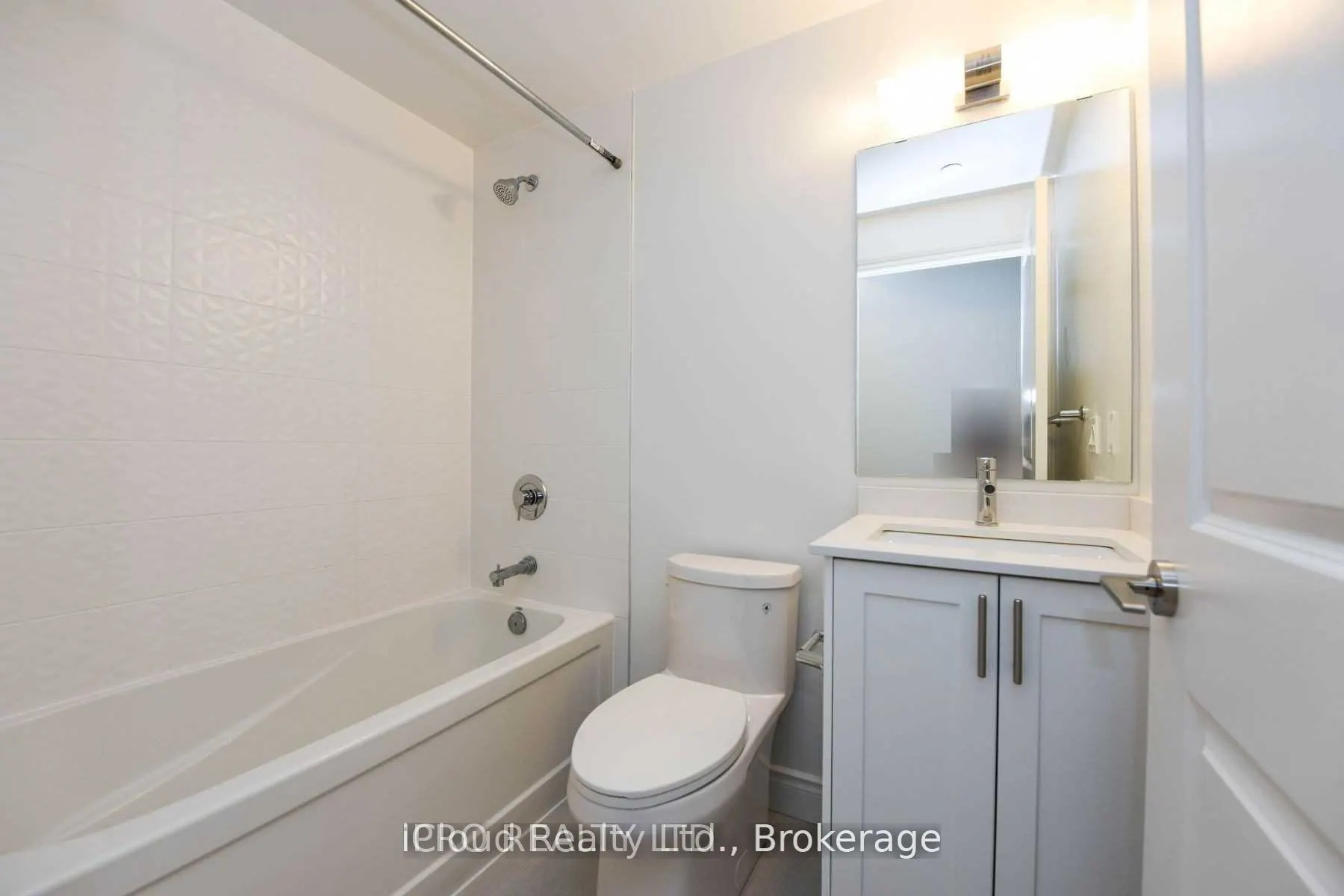 1050 Main Street E, #910