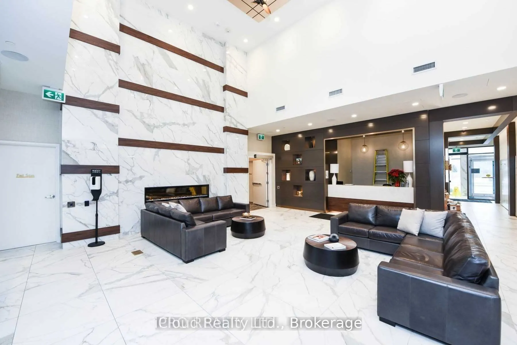 1050 Main Street E, #910