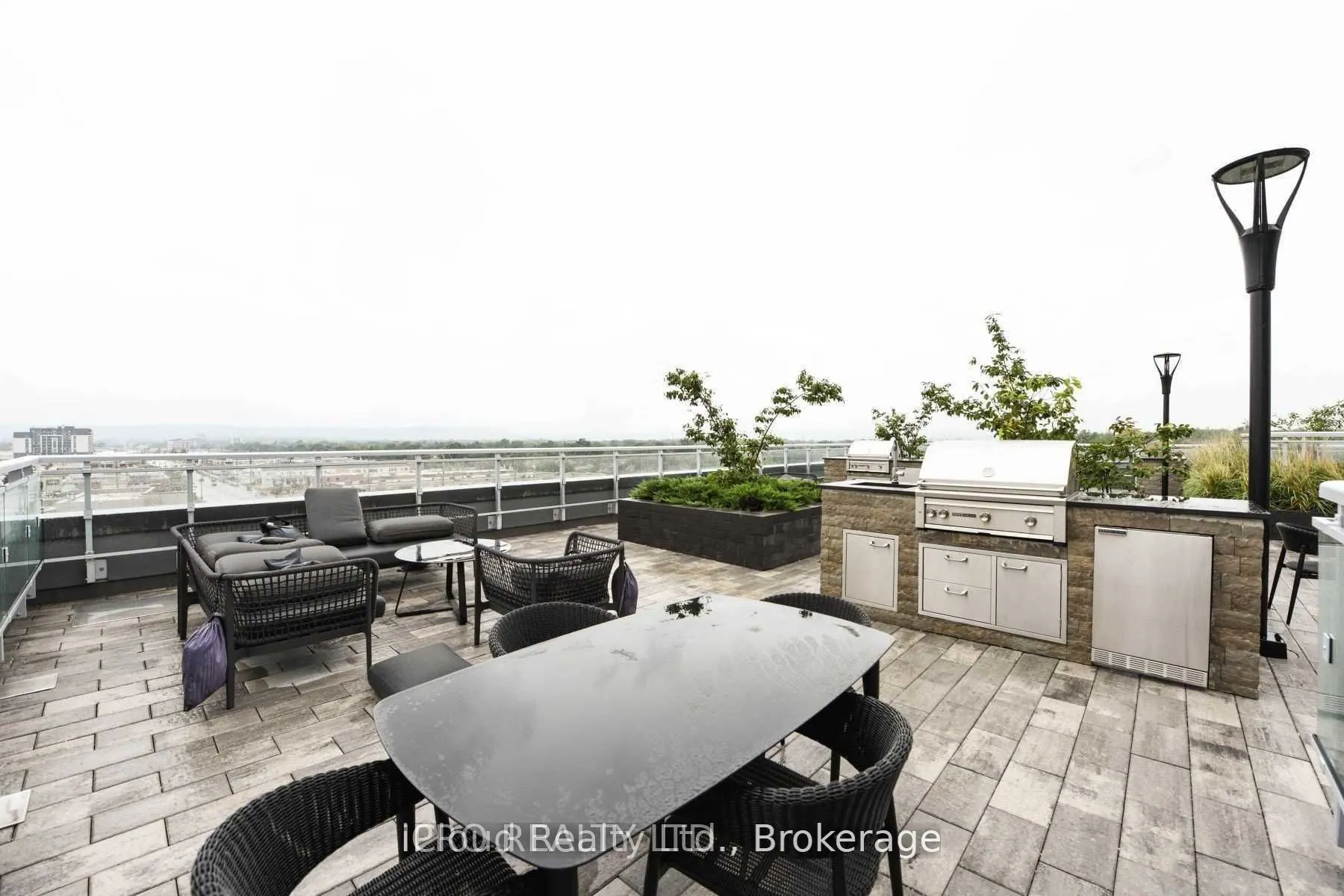 1050 Main Street E, #910