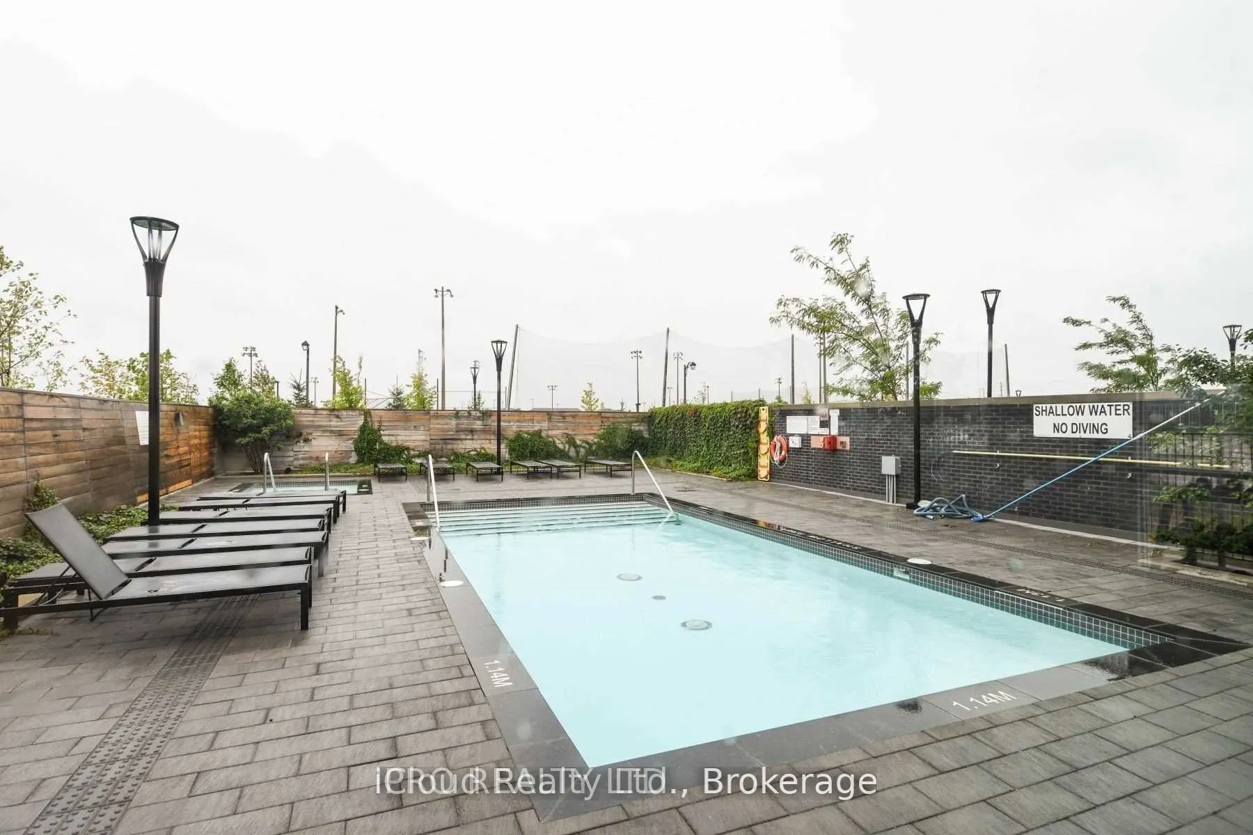 1050 Main Street E, #910
