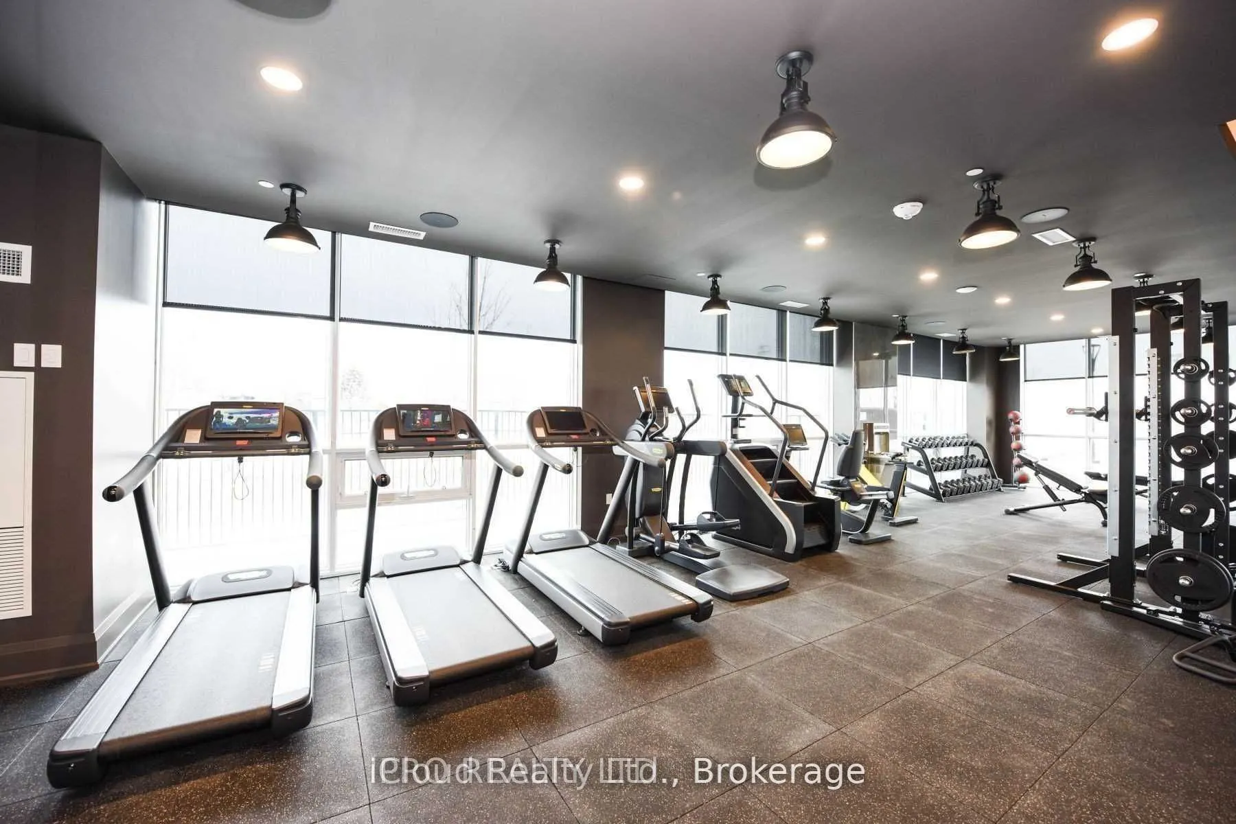 1050 Main Street E, #910