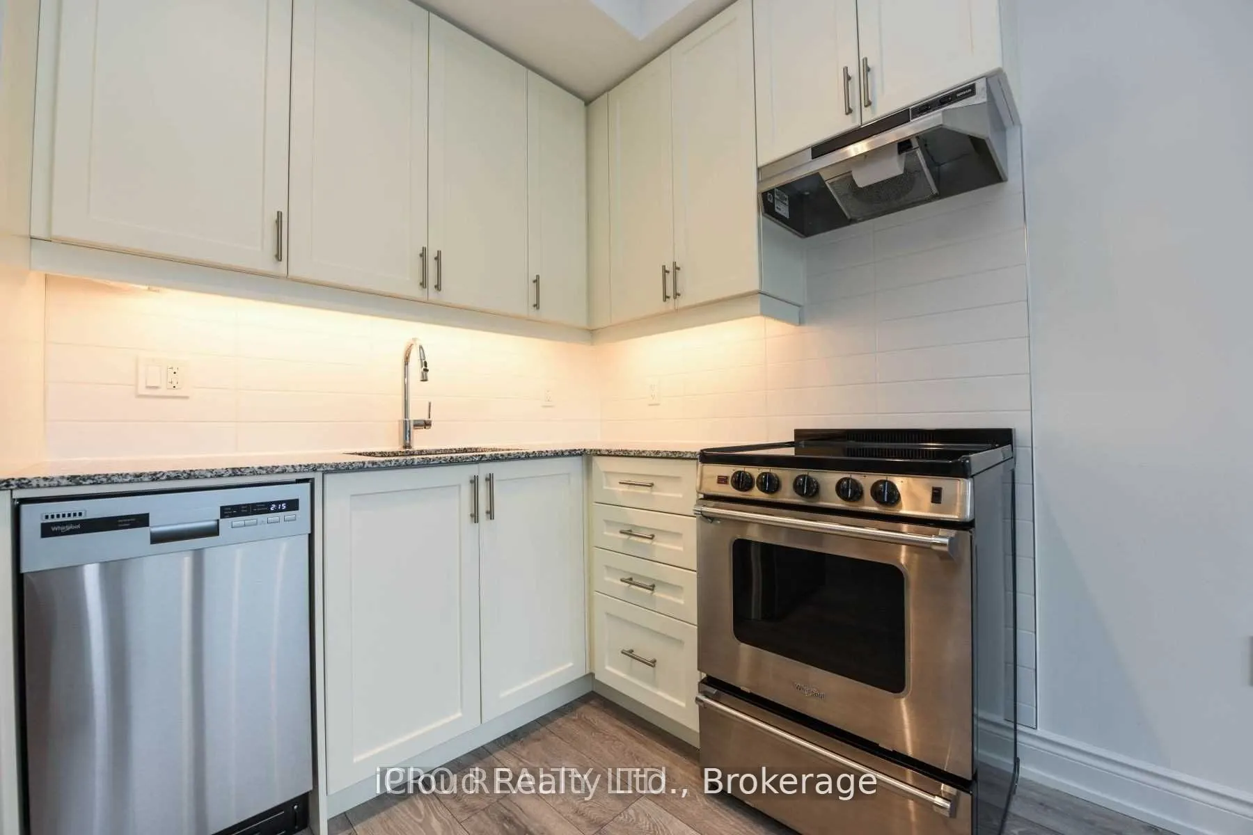 1050 Main Street E, #910