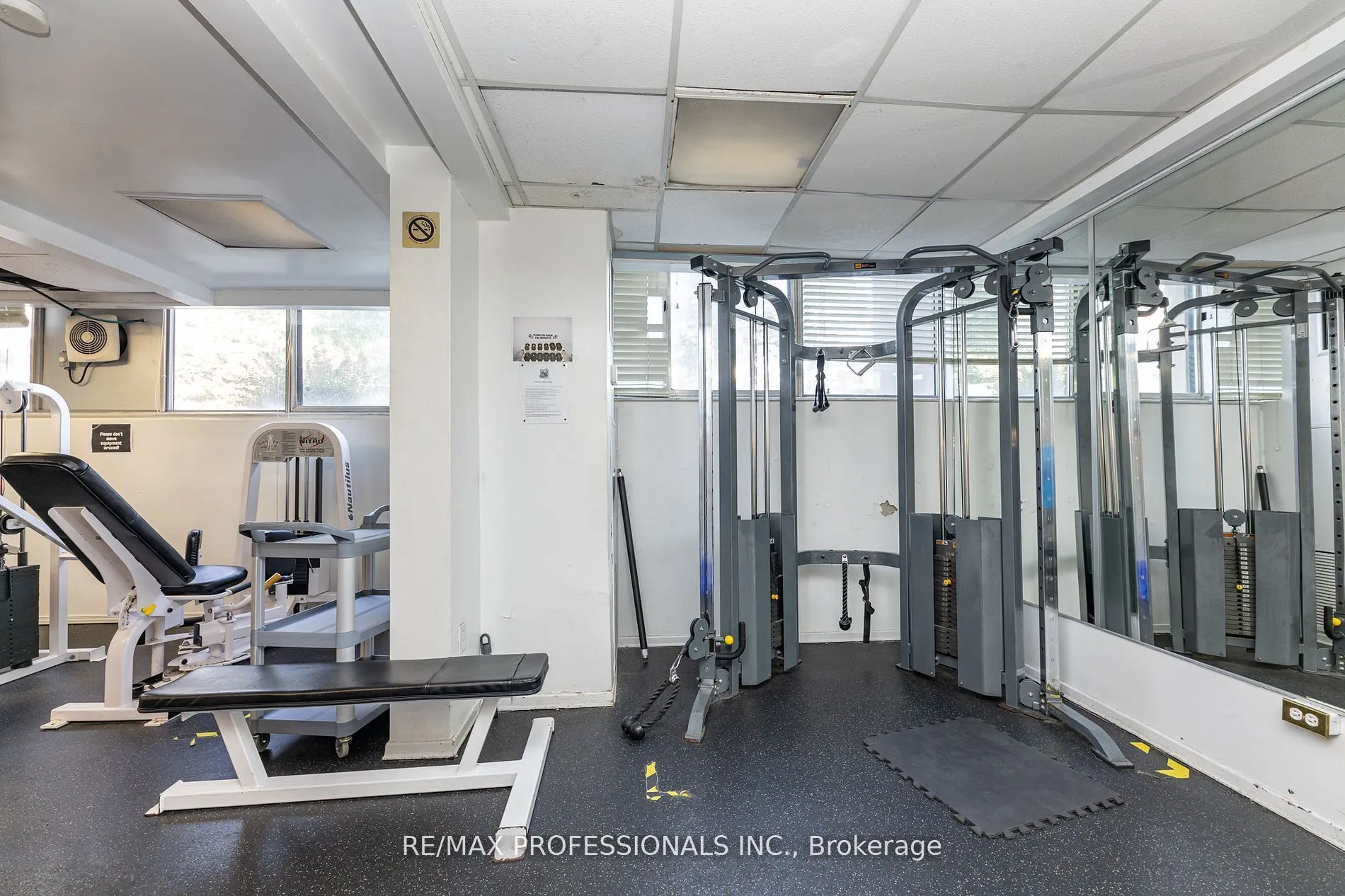 11 Wincott Drive, #907