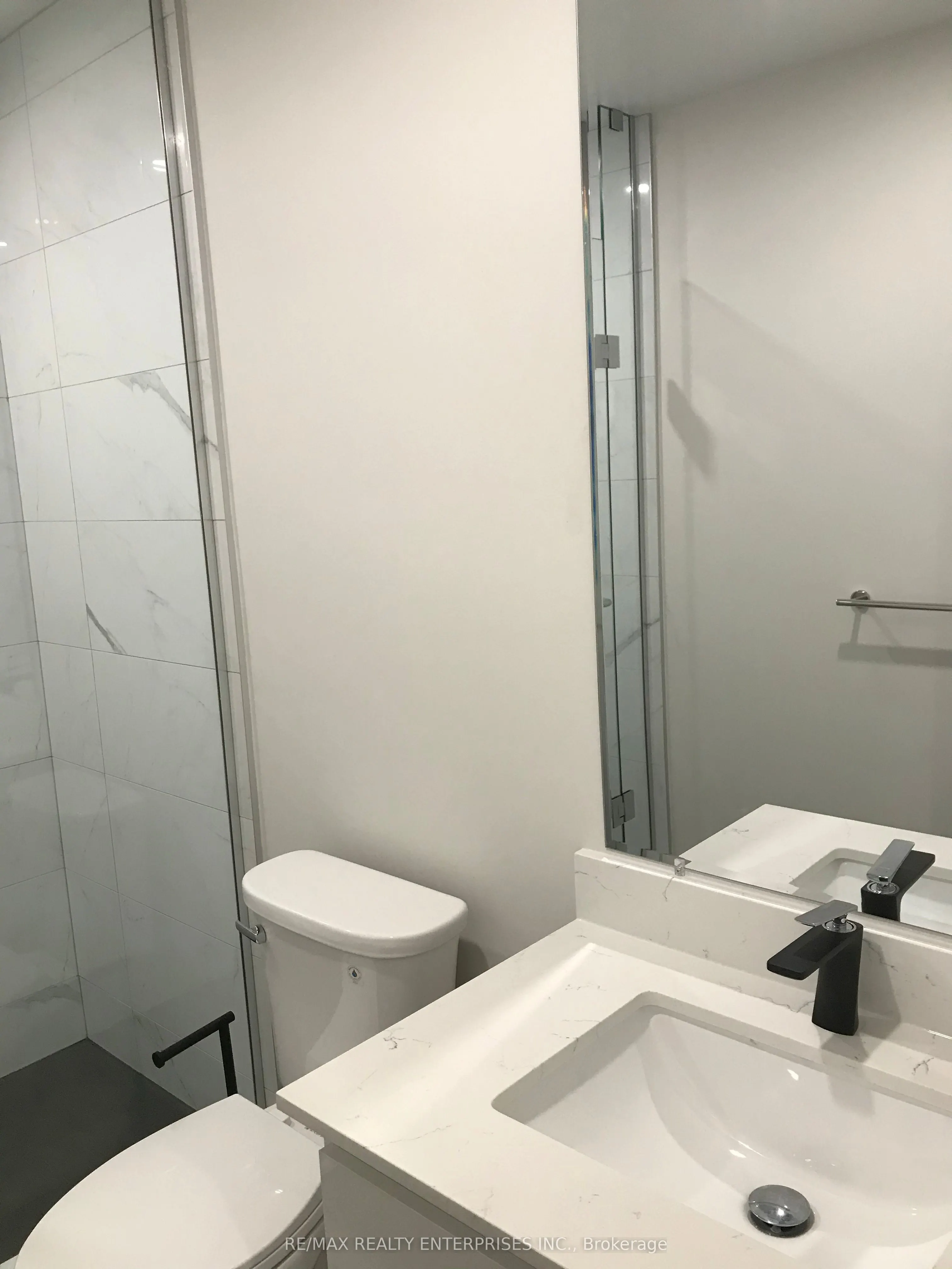 285 Lakeshore Road E, #2
