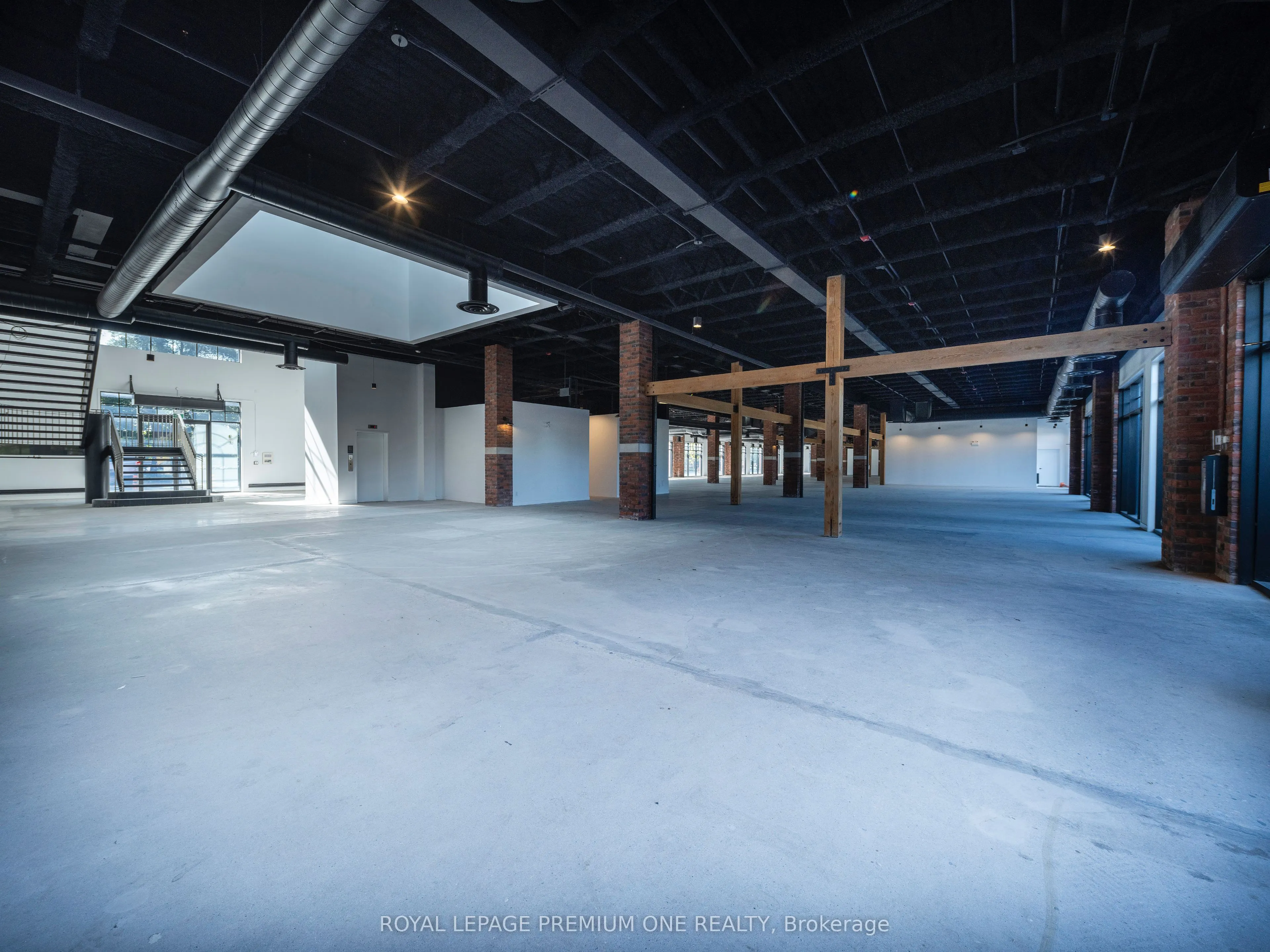 2650 St Clair Avenue W