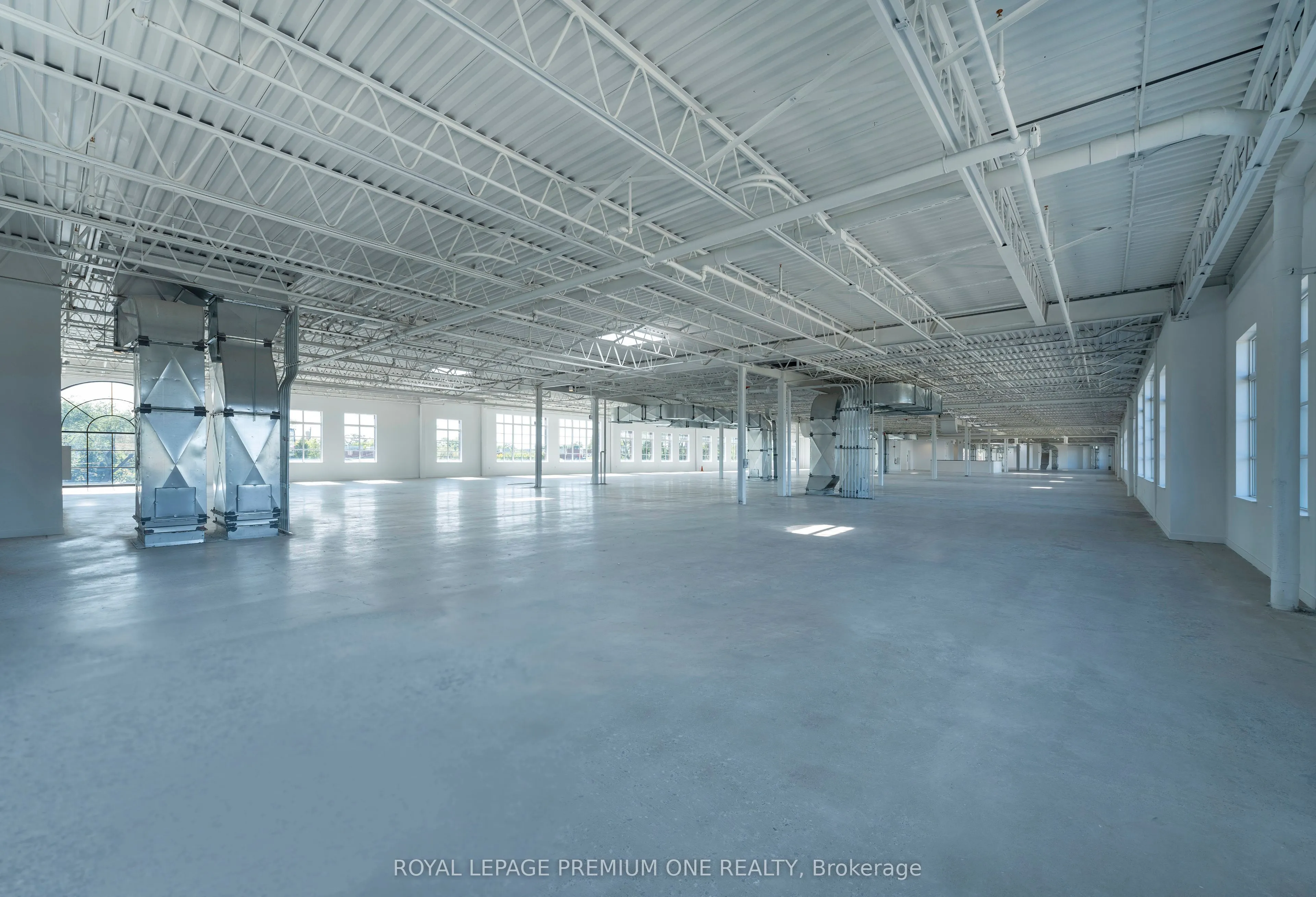 2650 St Clair Avenue W