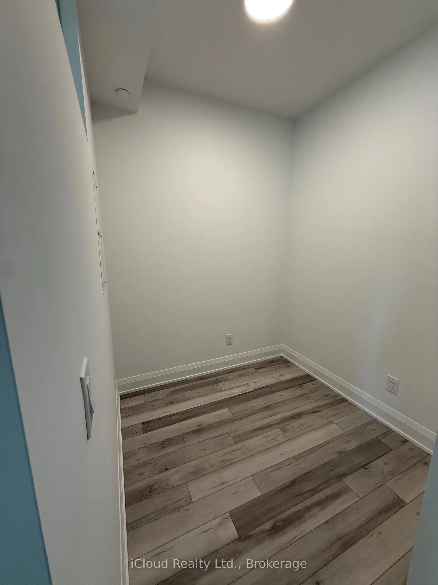 3250 Carding Mill Trail W, #213