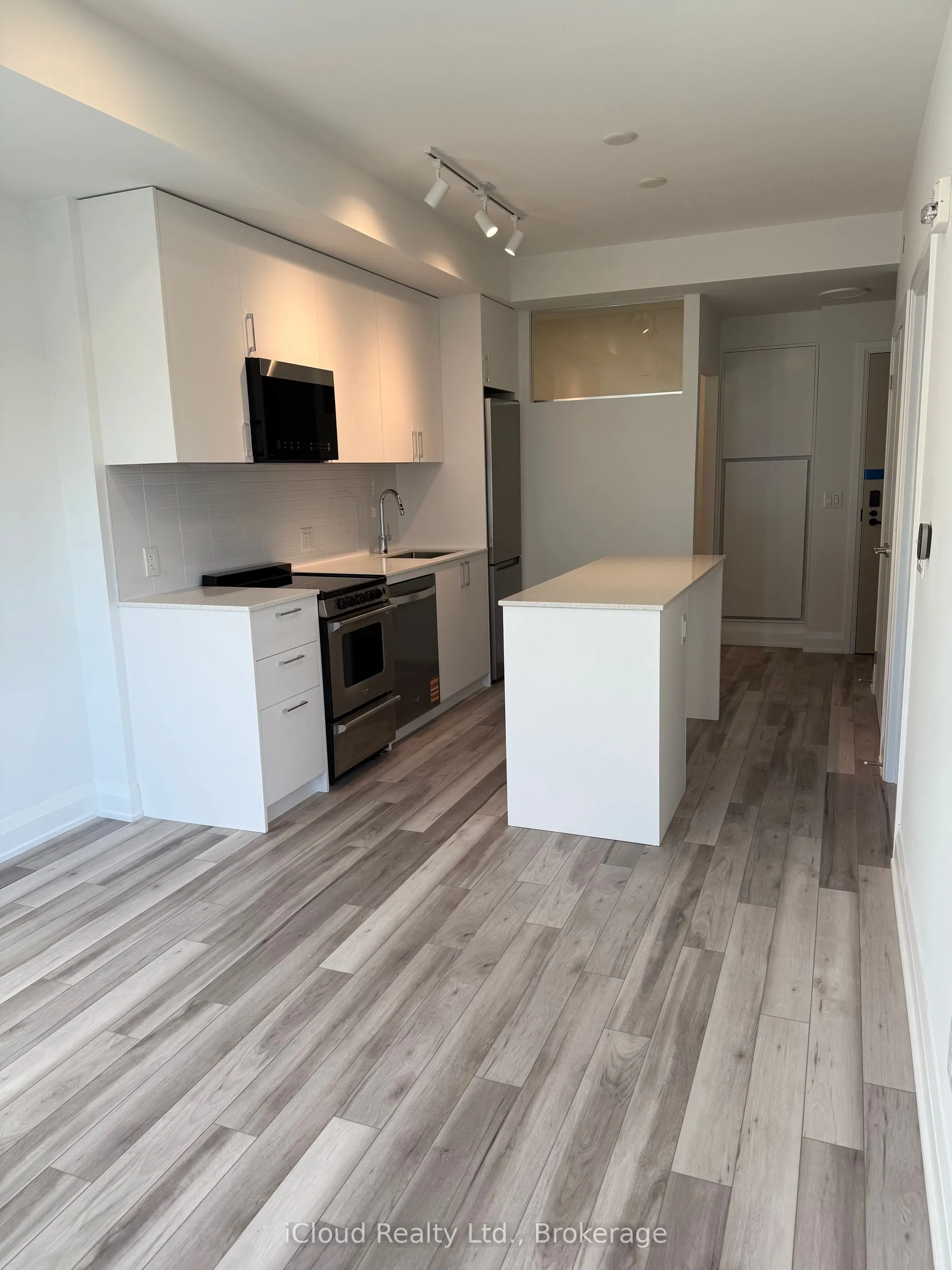 3250 Carding Mill Trail W, #213
