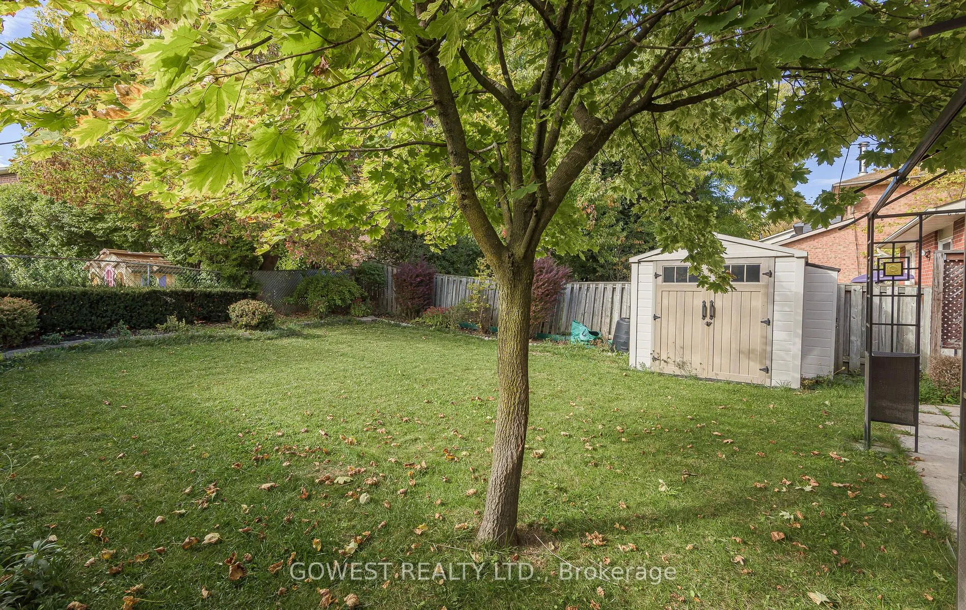 6 Elderbank Court