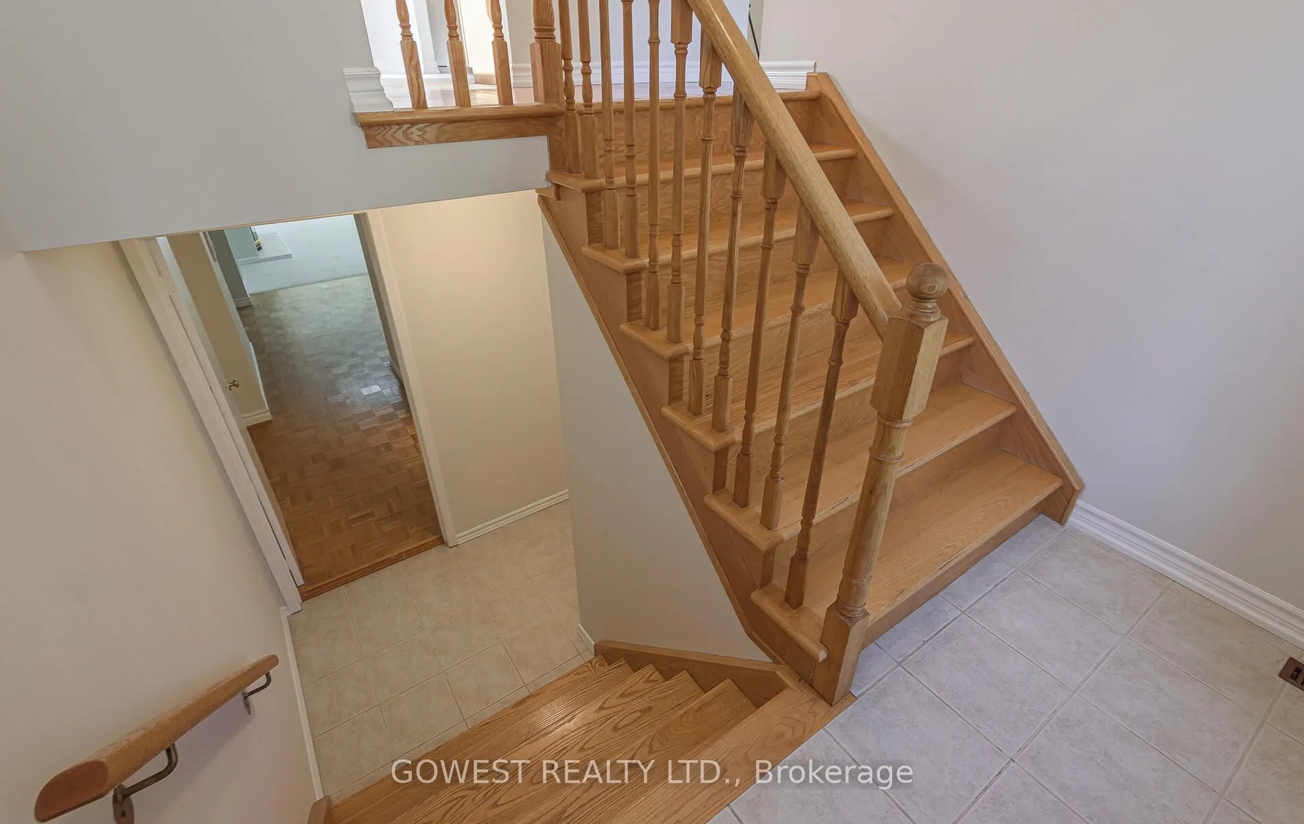 6 Elderbank Court