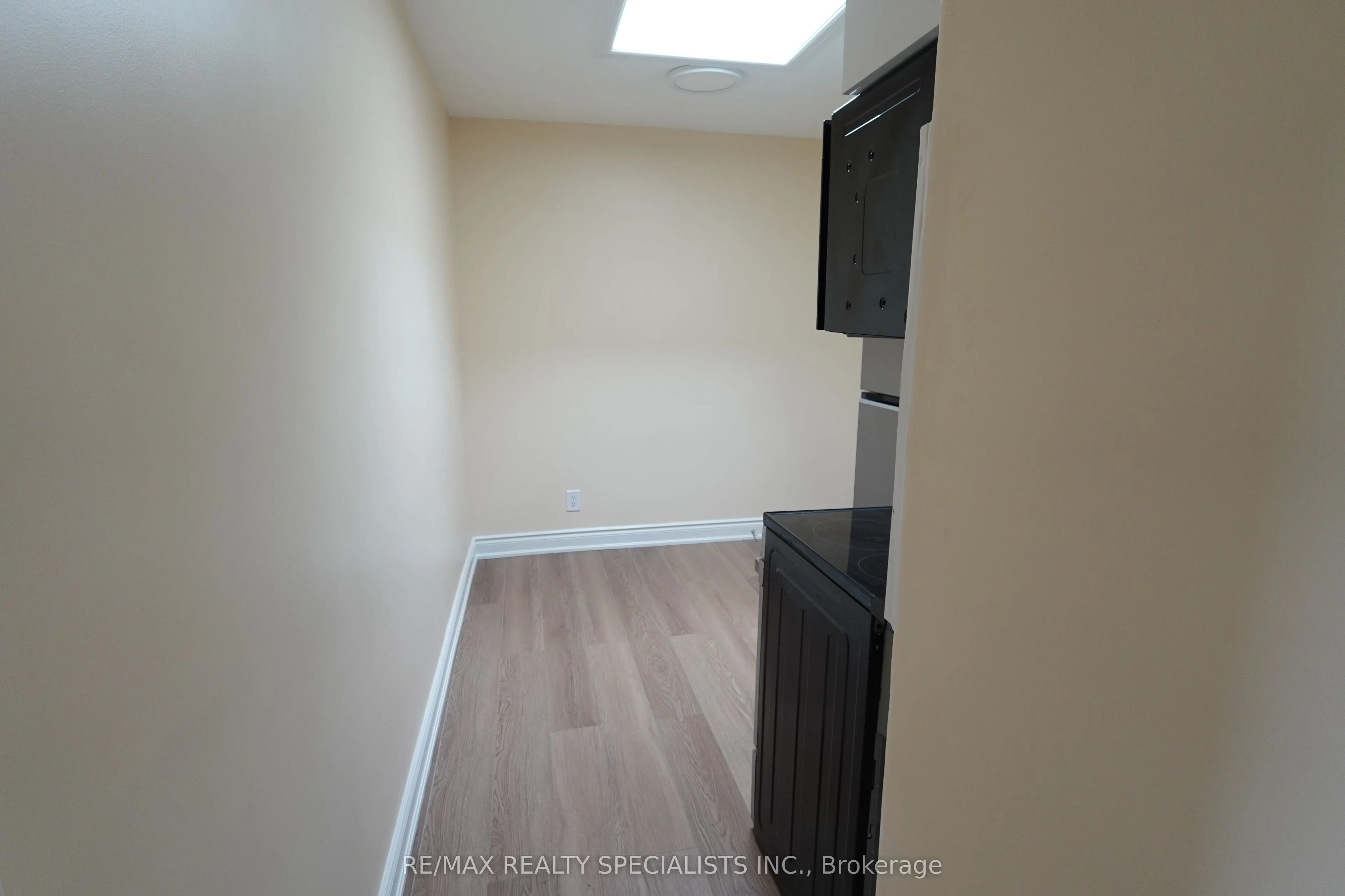 3136 Lake Shore Boulevard W, #2