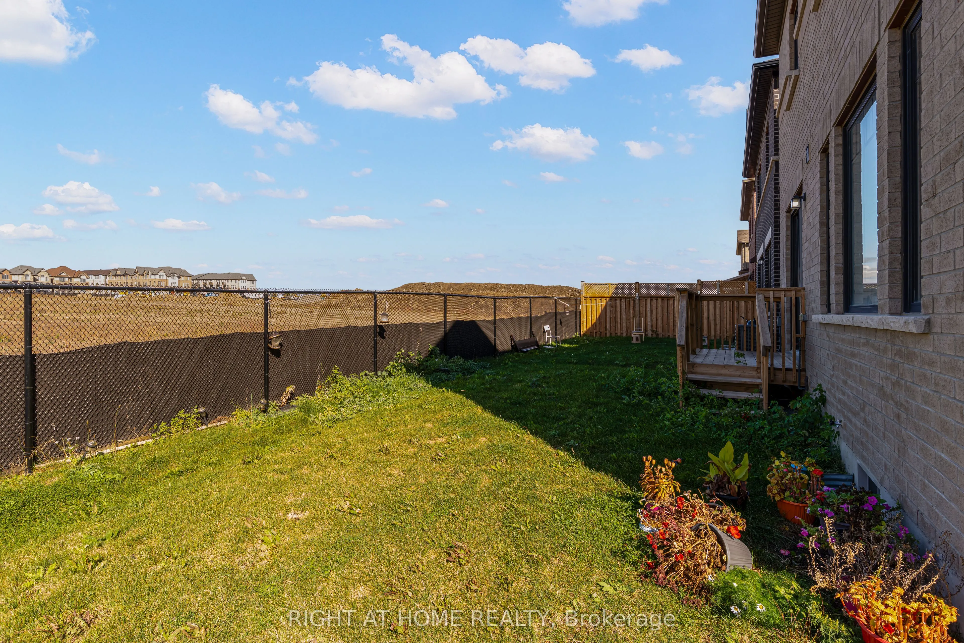 14 Moorhart Crescent