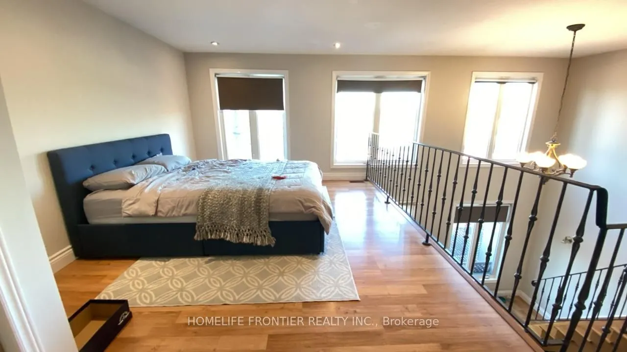 3545 Lake Shore Boulevard W, #103