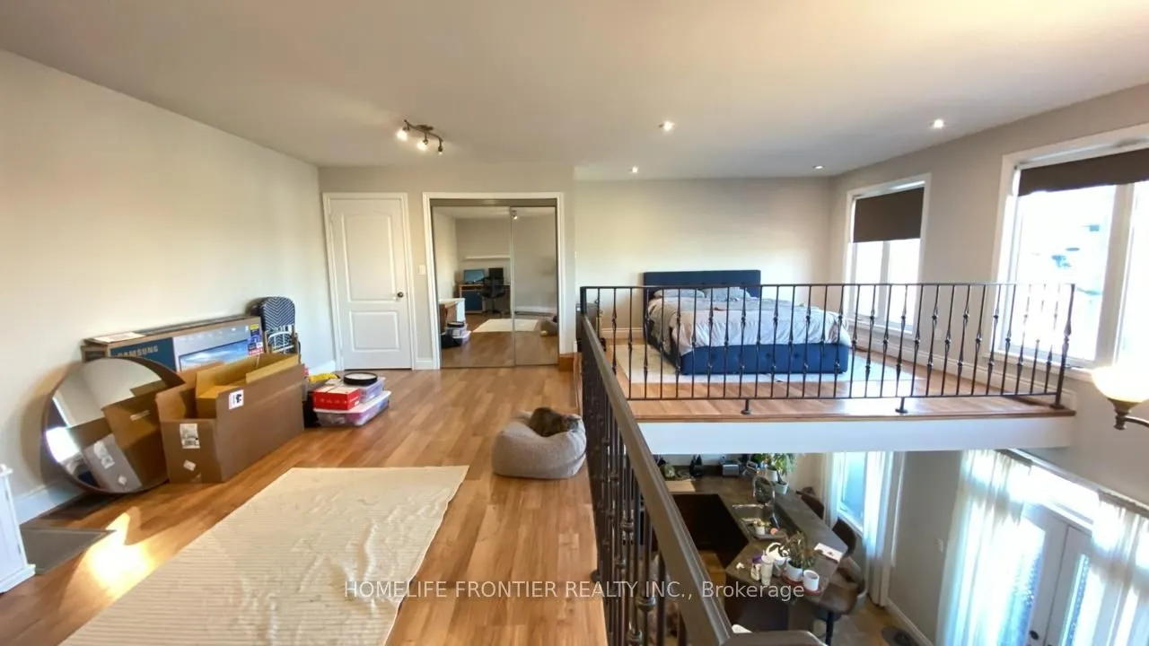 3545 Lake Shore Boulevard W, #103