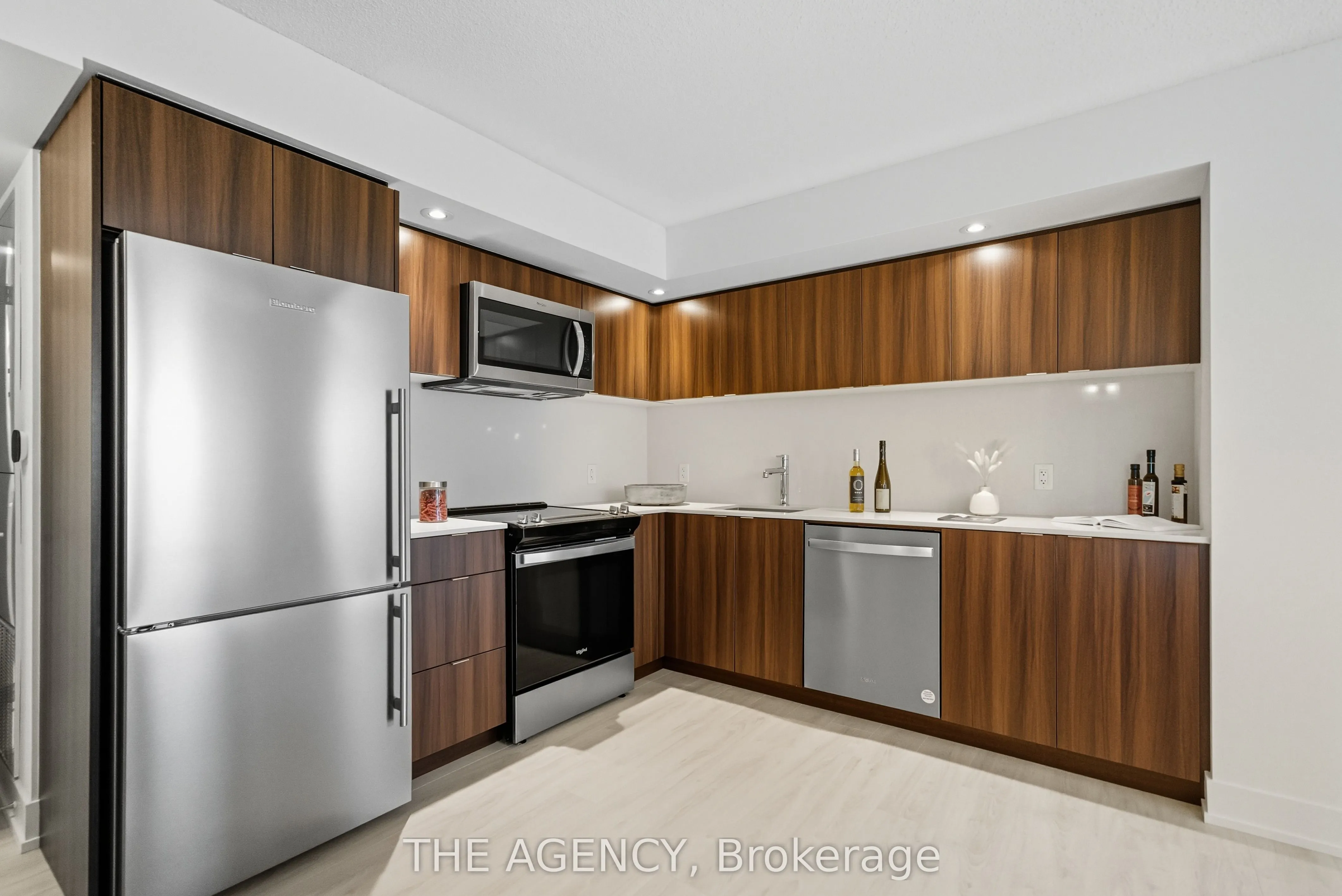 10 Eva Road, #508