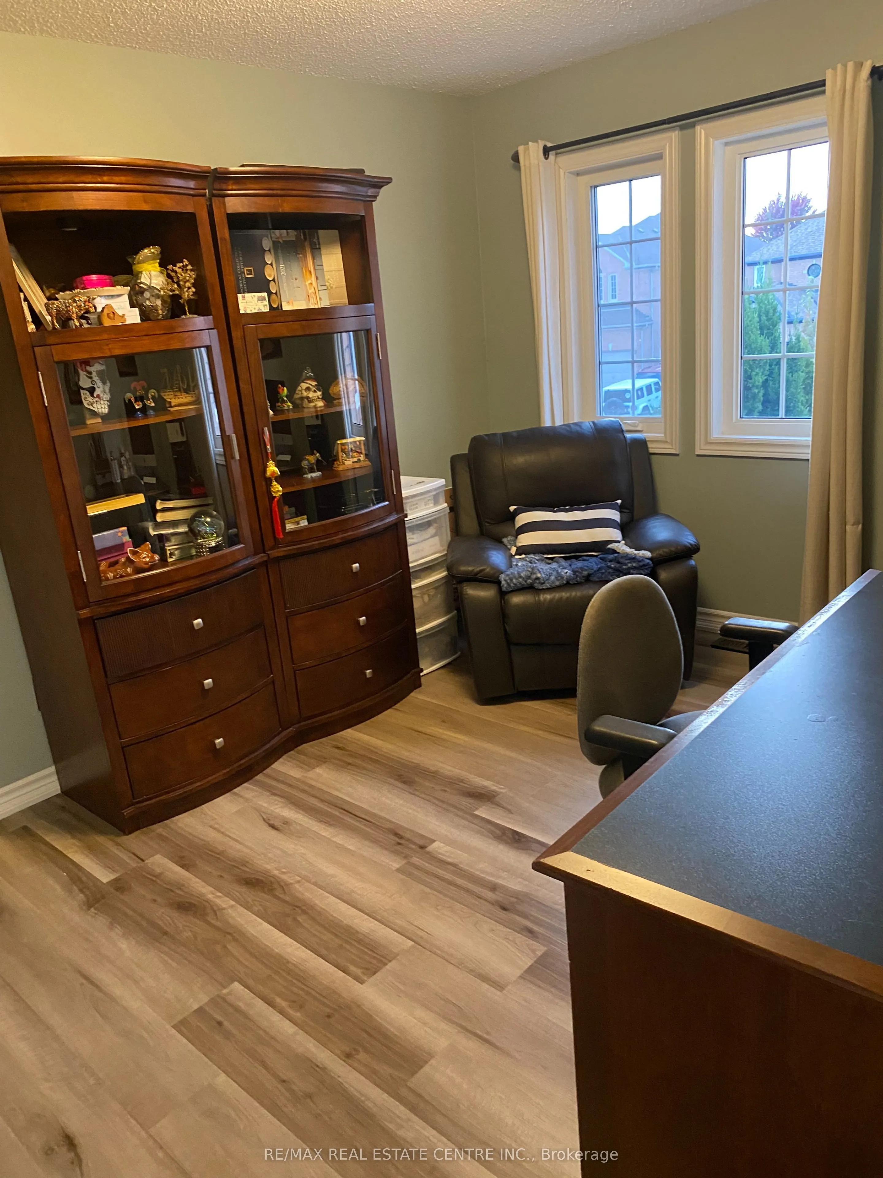 39 Fiddleneck Crescent