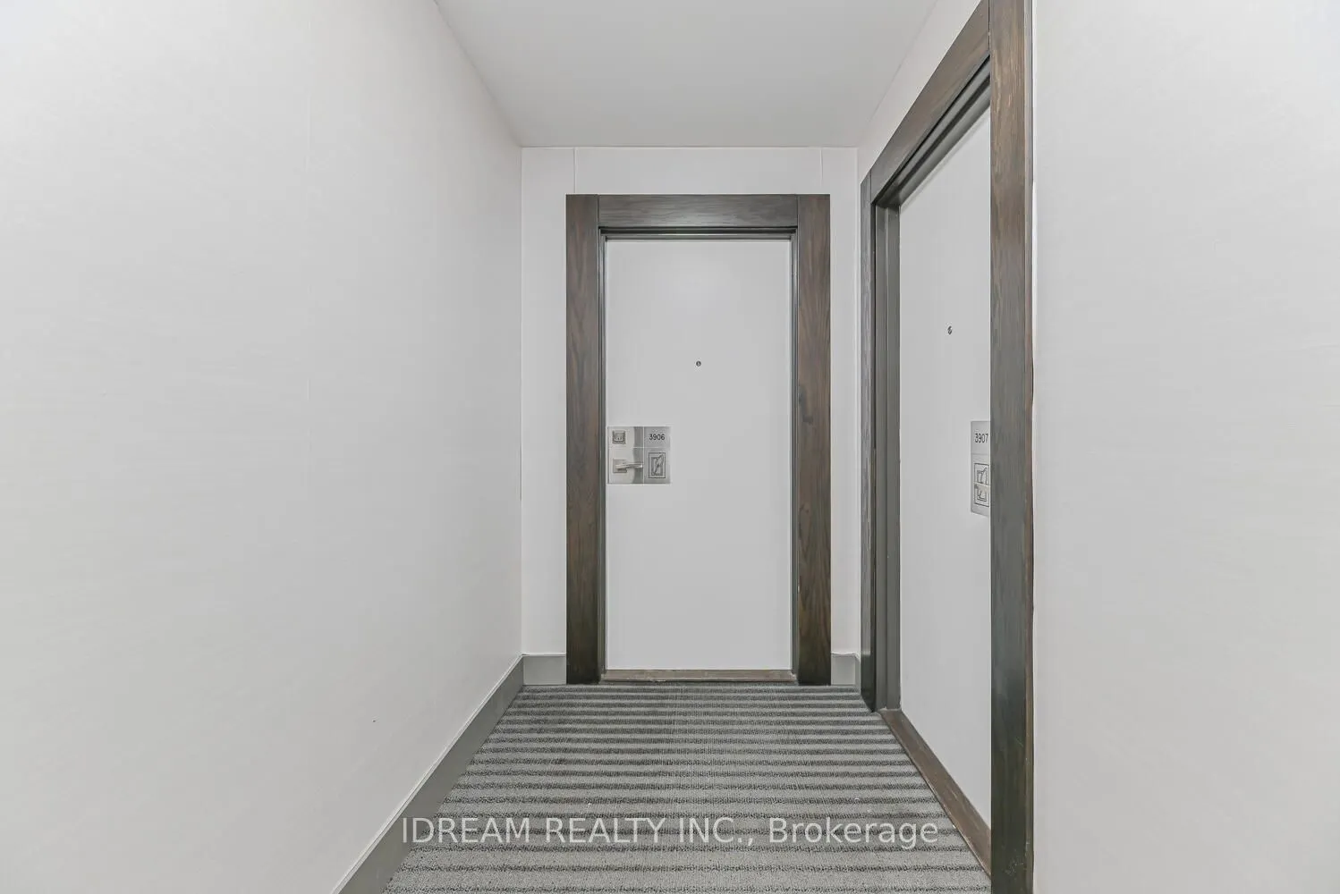 510 Curran Place, #3906