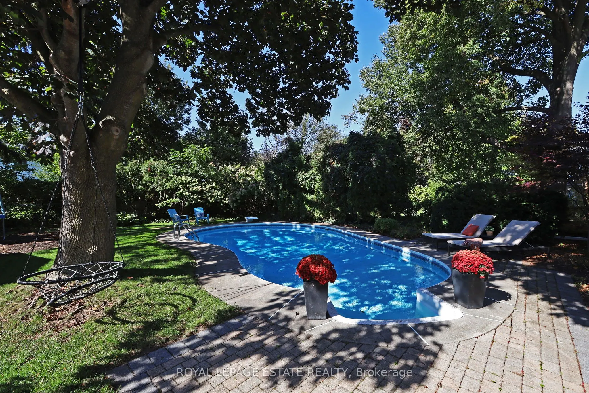 4231 Dunvegan Road
