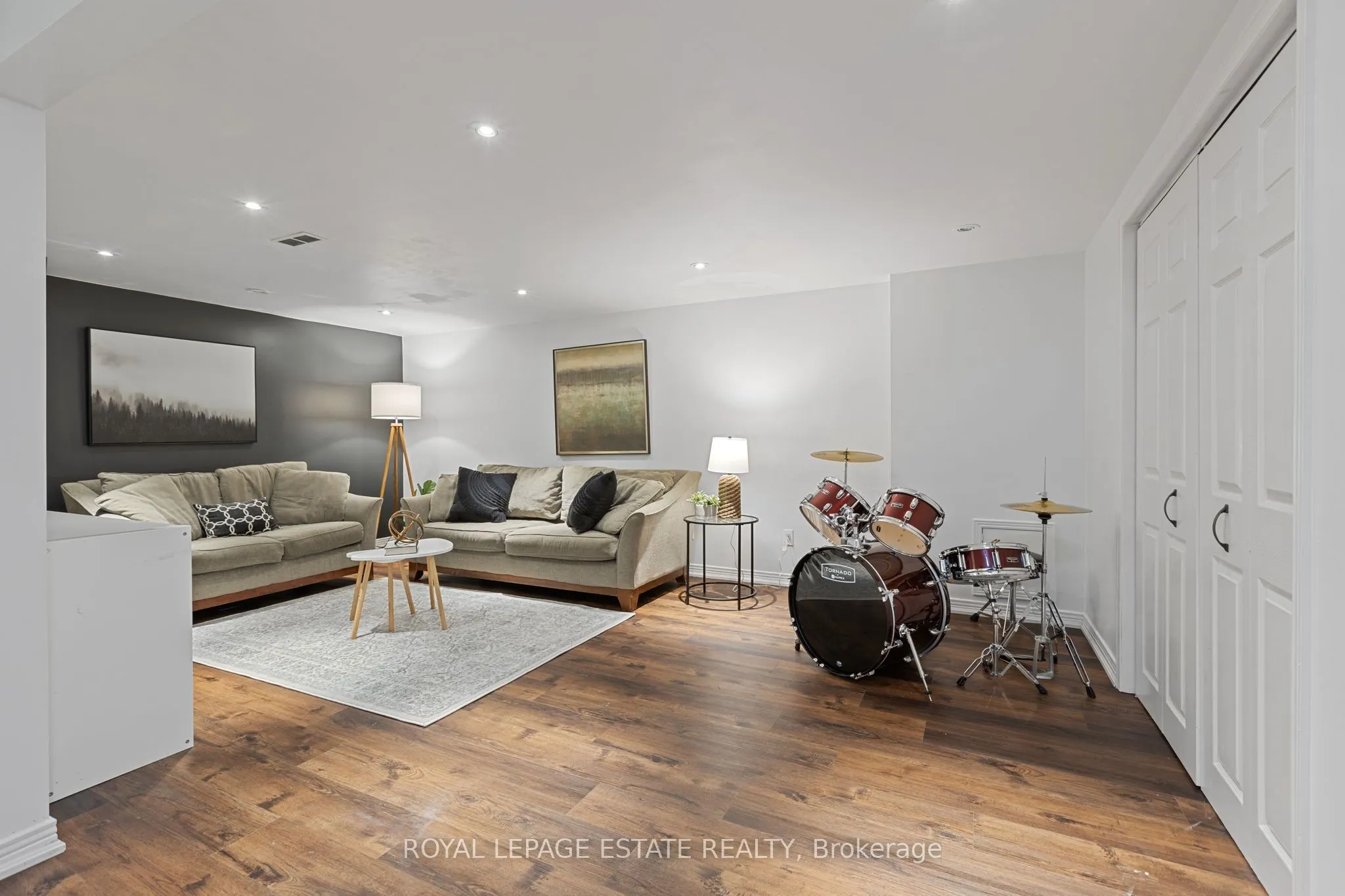 4231 Dunvegan Road