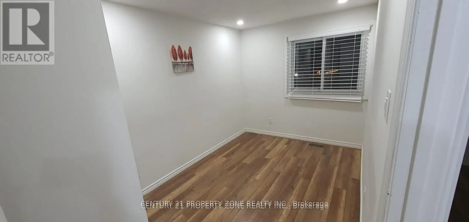 68 Hoskins Square