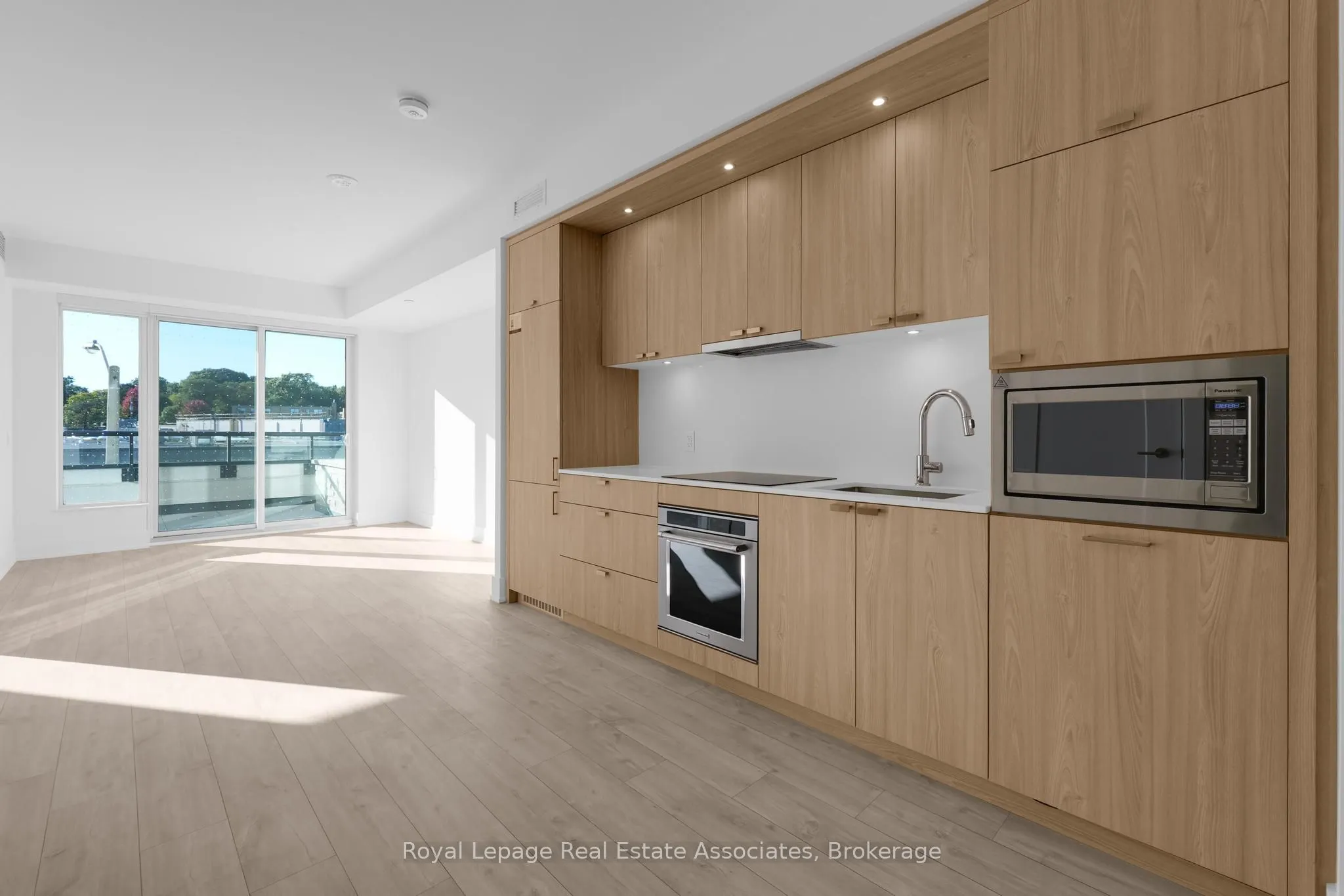 259 The Kingsway, #216