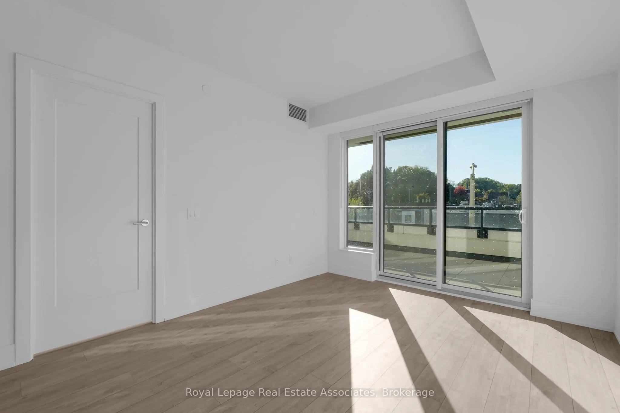 259 The Kingsway, #216