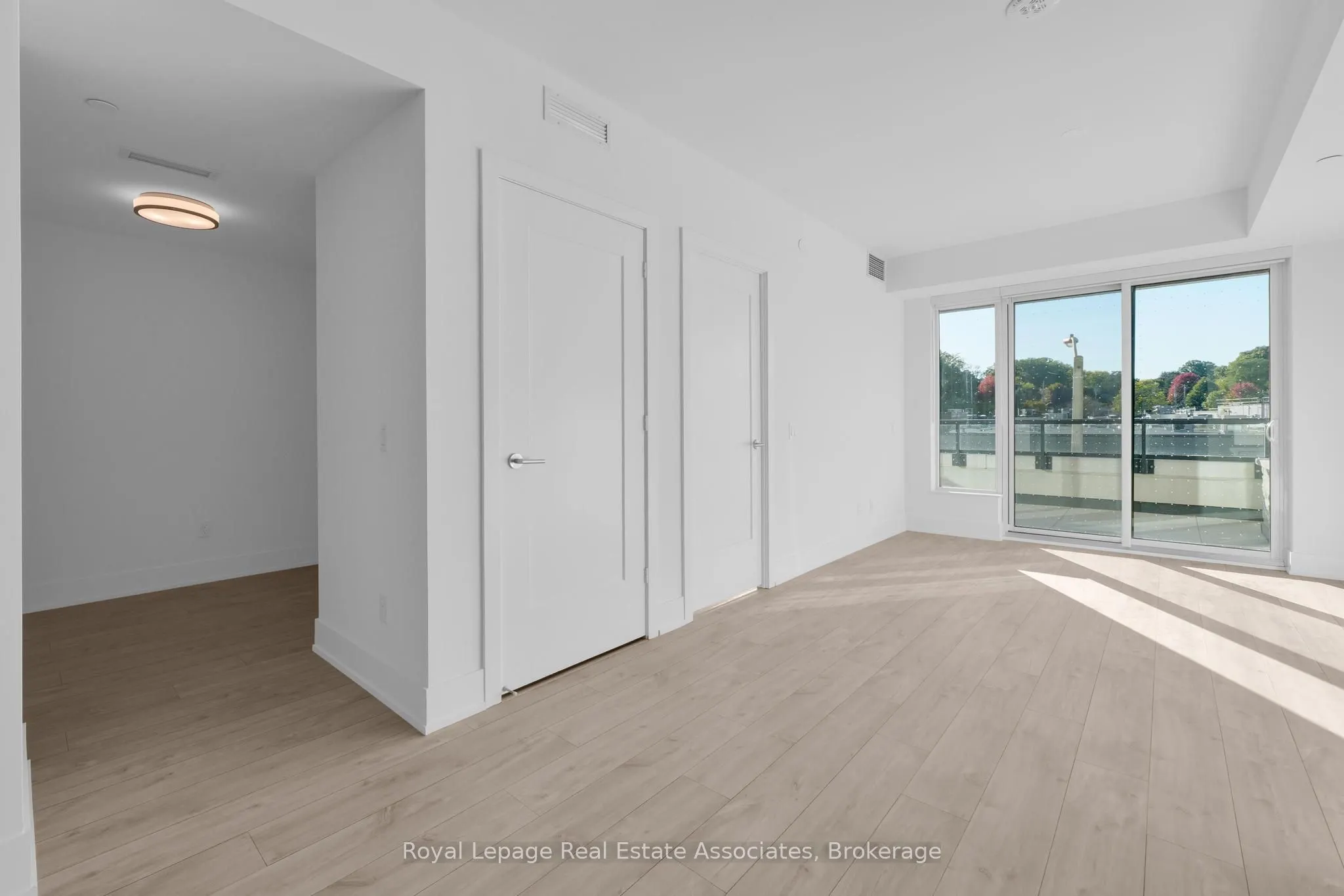 259 The Kingsway, #216
