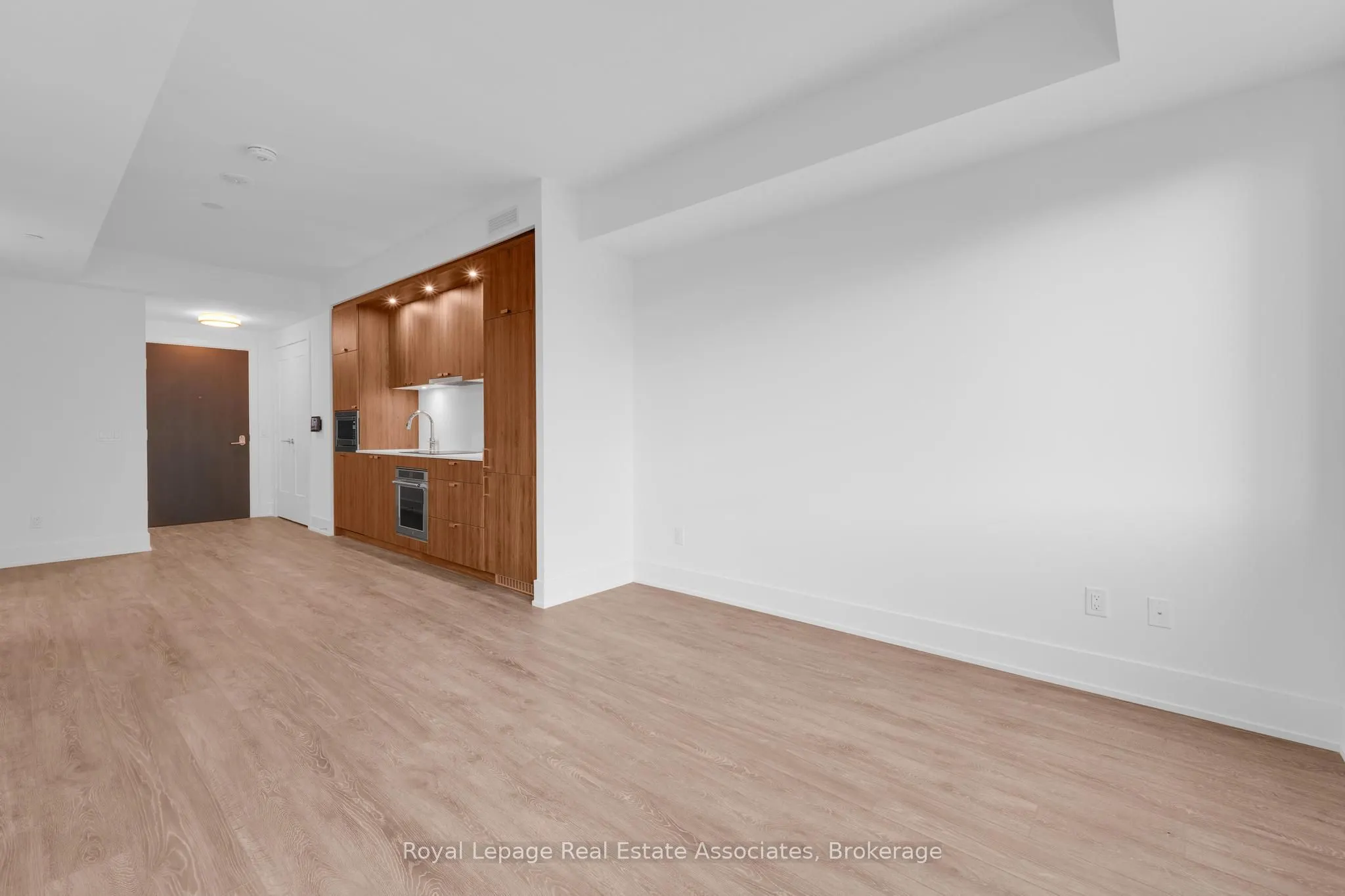 259 The Kingsway, #403