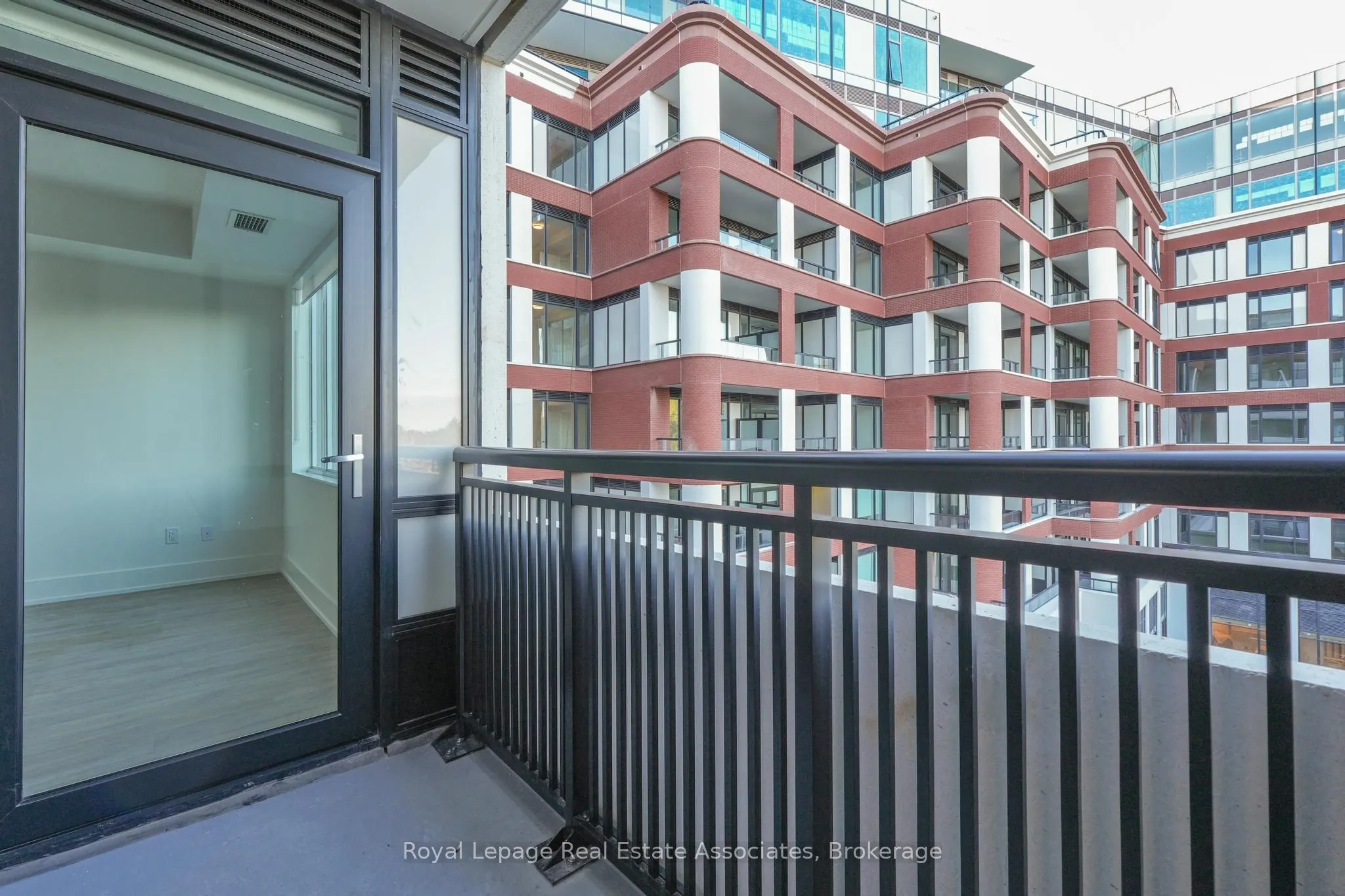 259 The Kingsway, #403