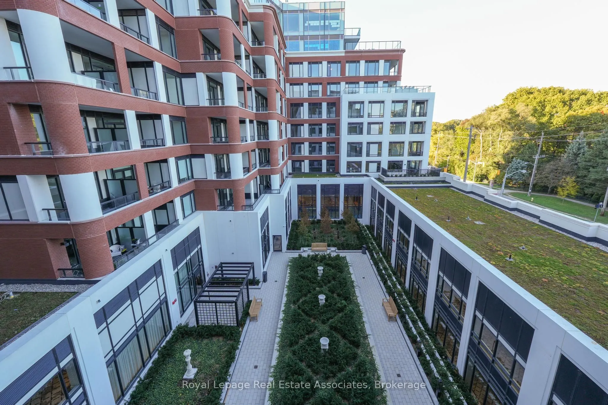 259 The Kingsway, #403