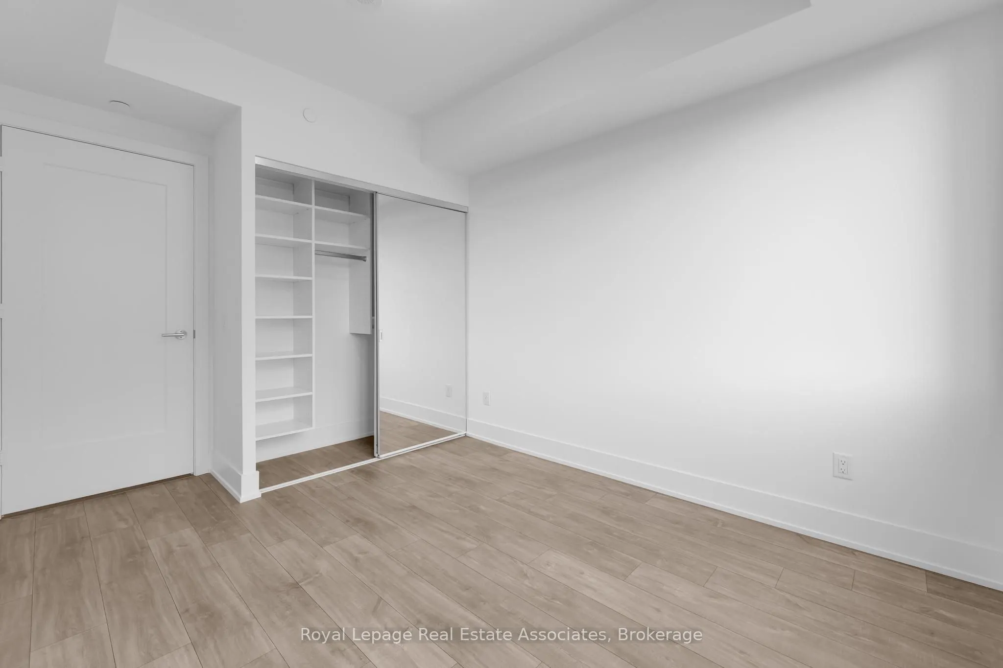259 The Kingsway, #404