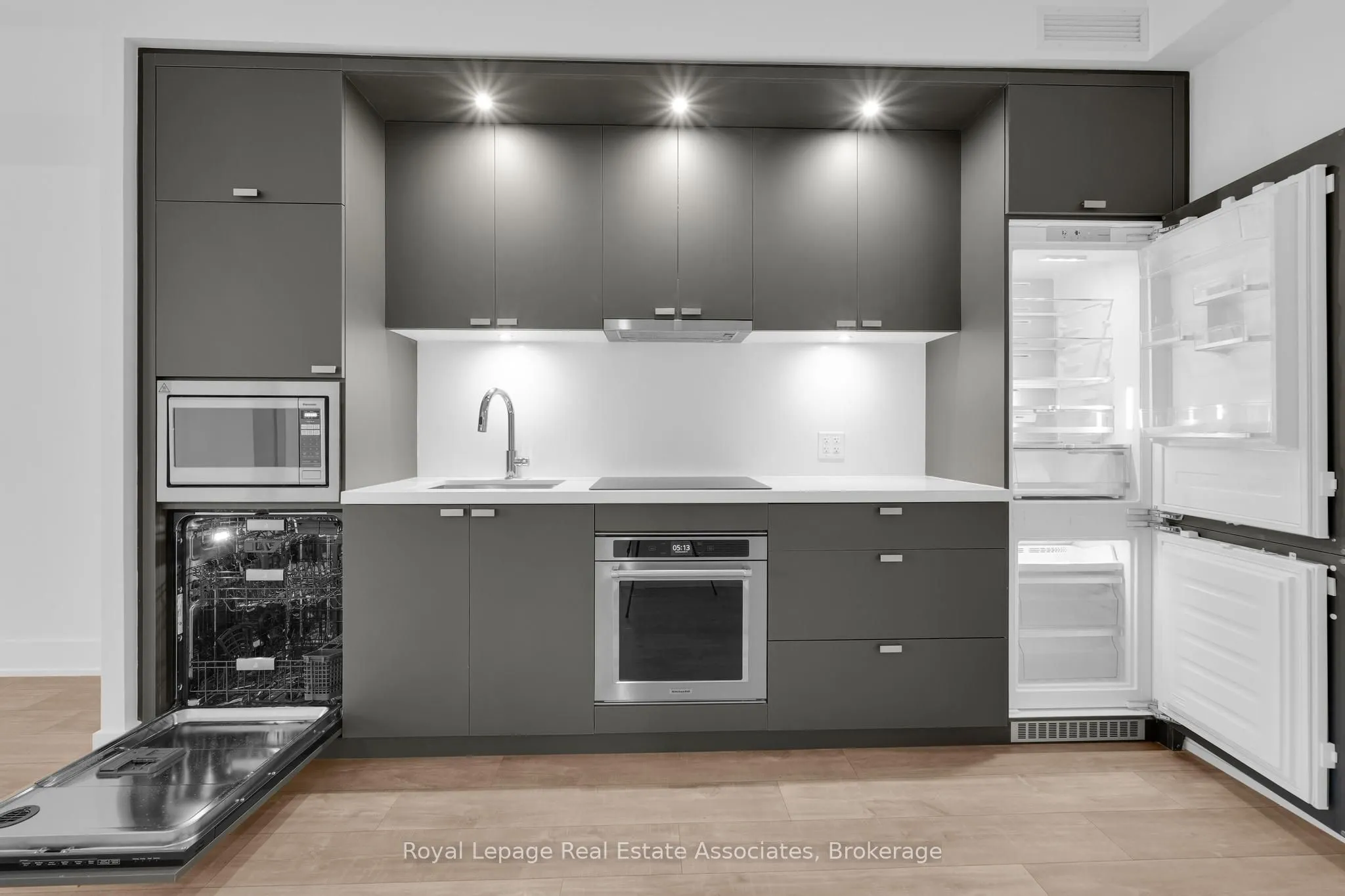 259 The Kingsway, #404