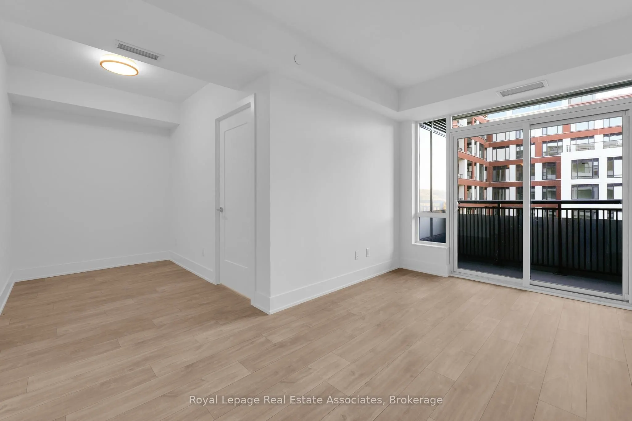 259 The Kingsway, #404