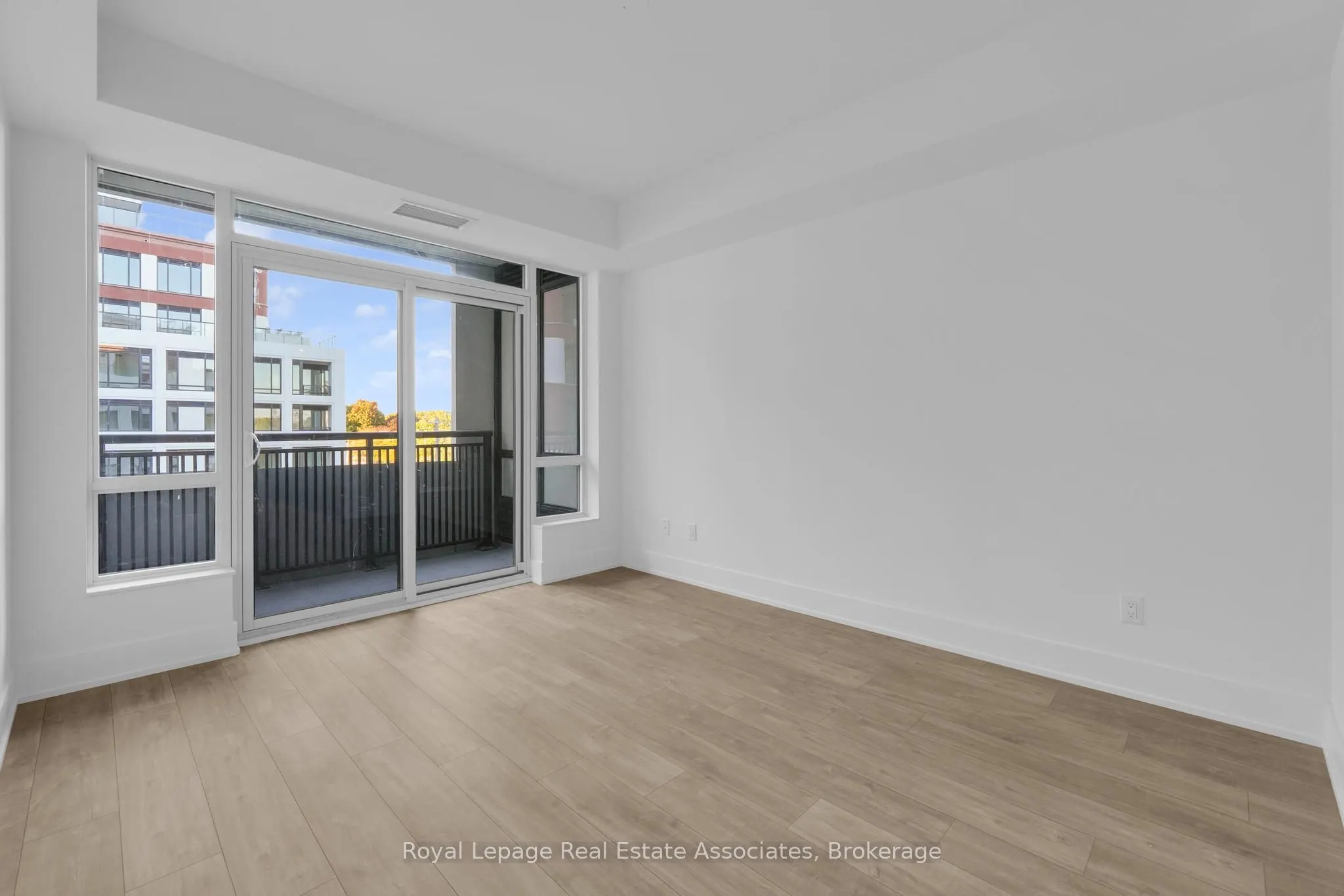 259 The Kingsway, #404