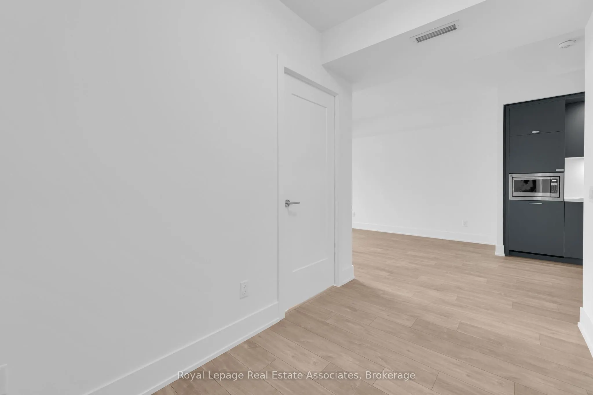 259 The Kingsway, #404