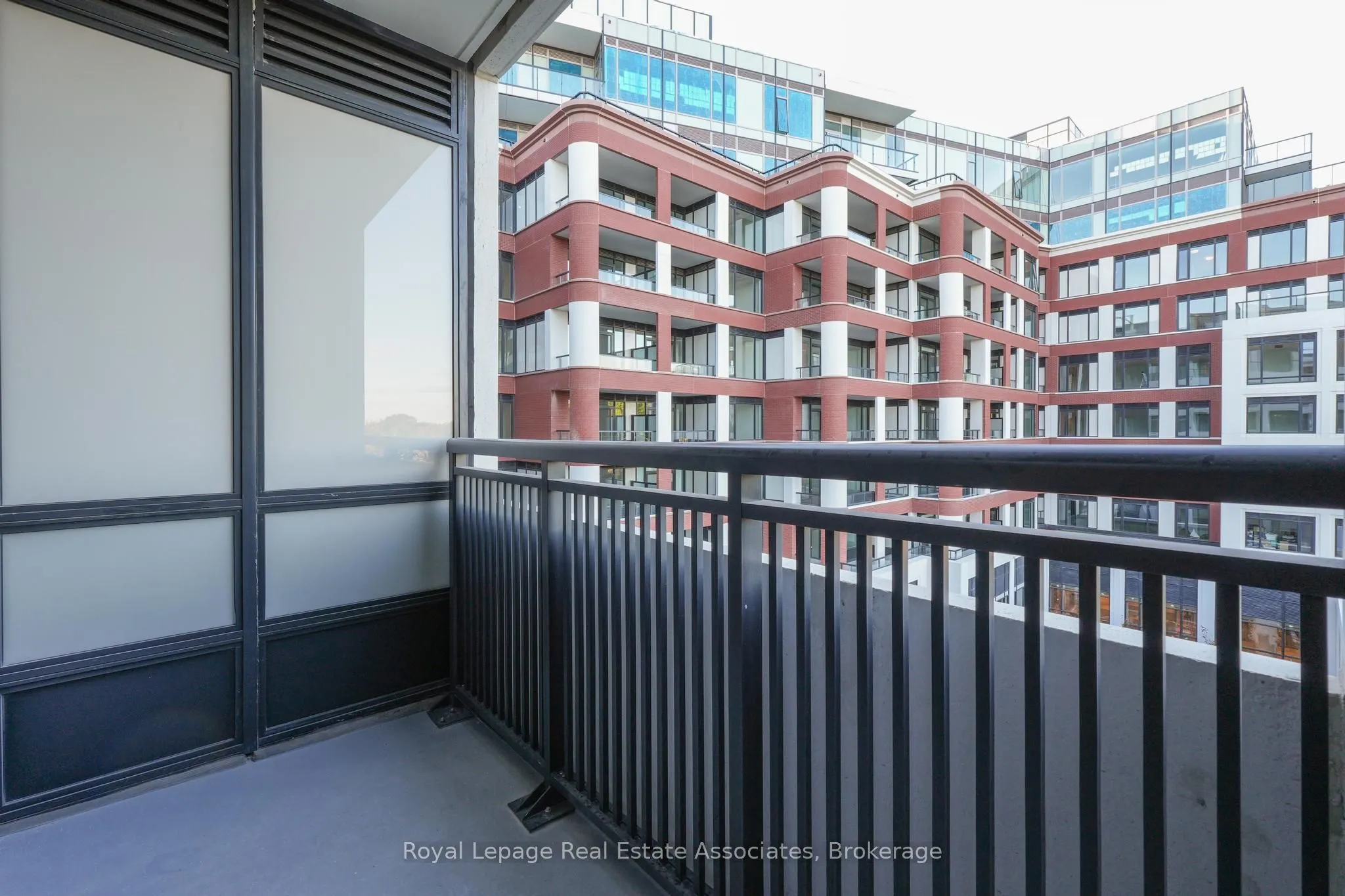 259 The Kingsway, #404