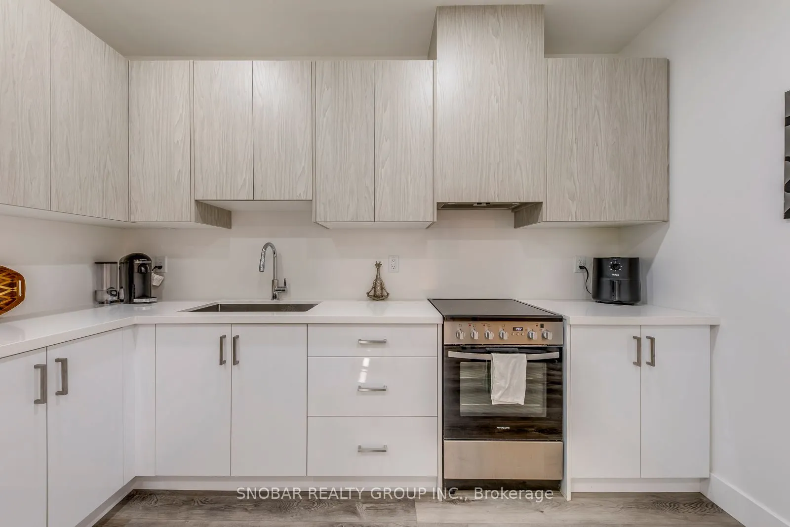 19 Hatfield (Lower #3) Crescent