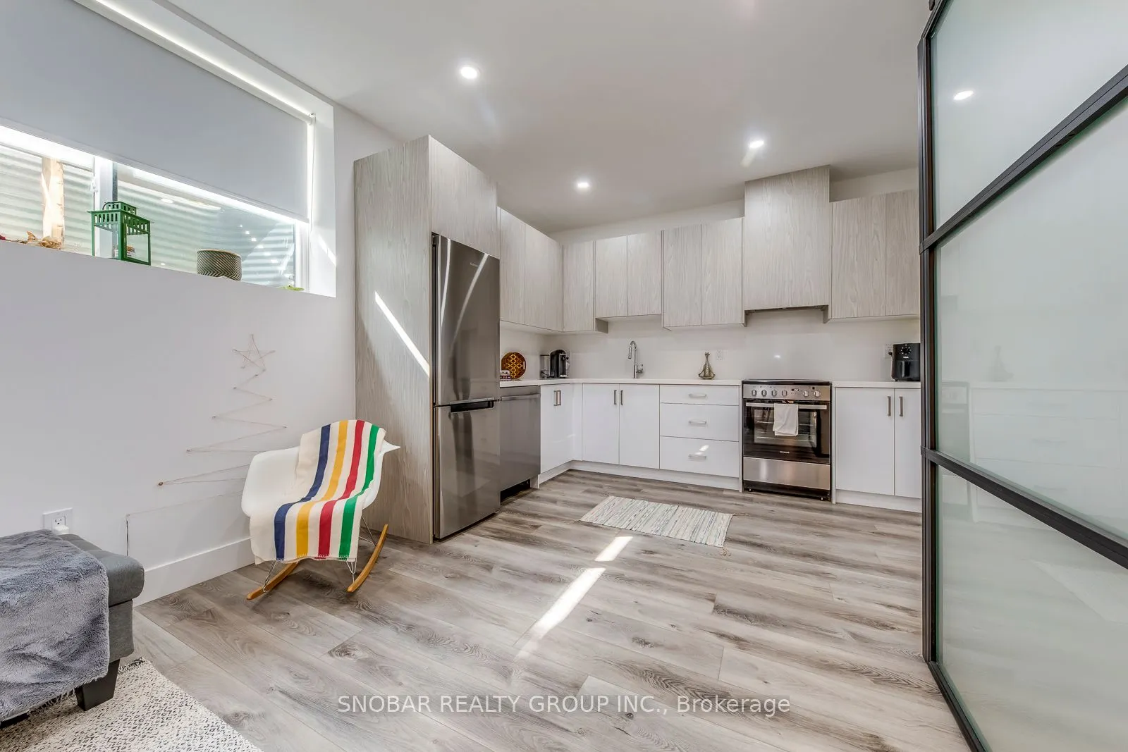 19 Hatfield (Lower #3) Crescent