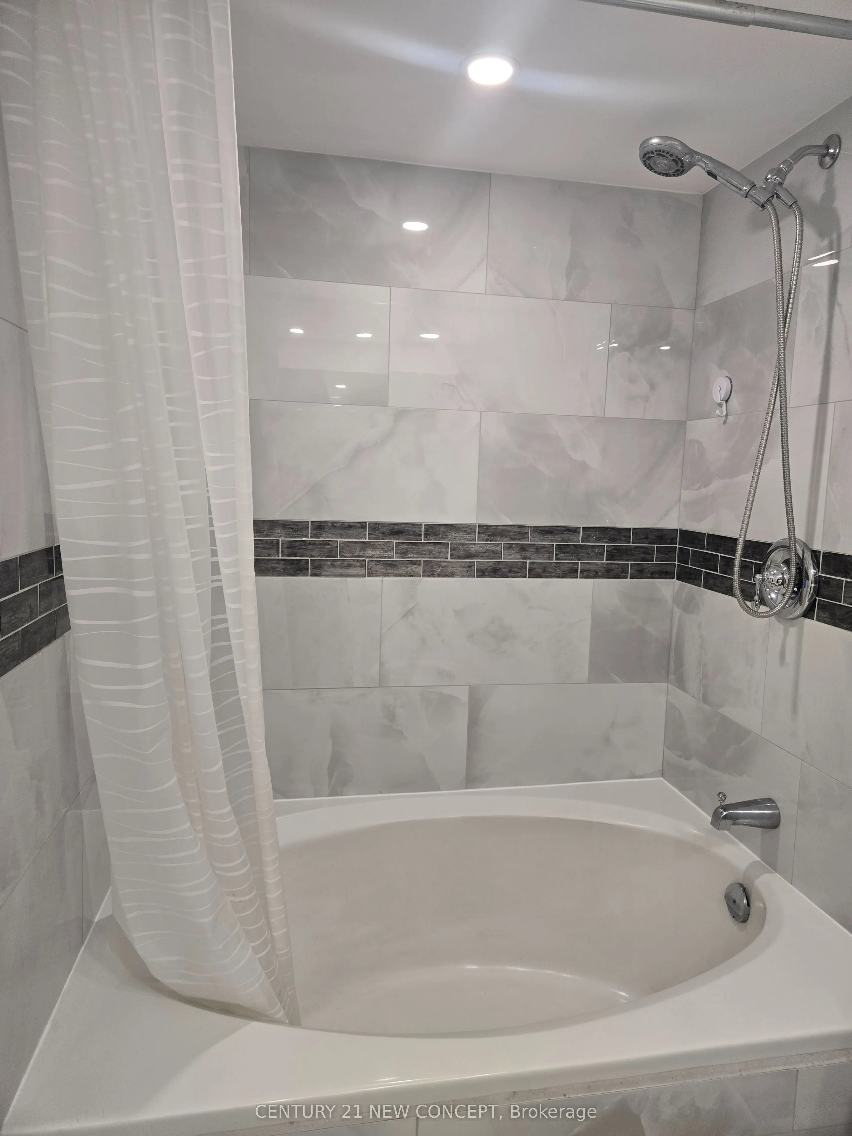 350 Webb Drive, #702
