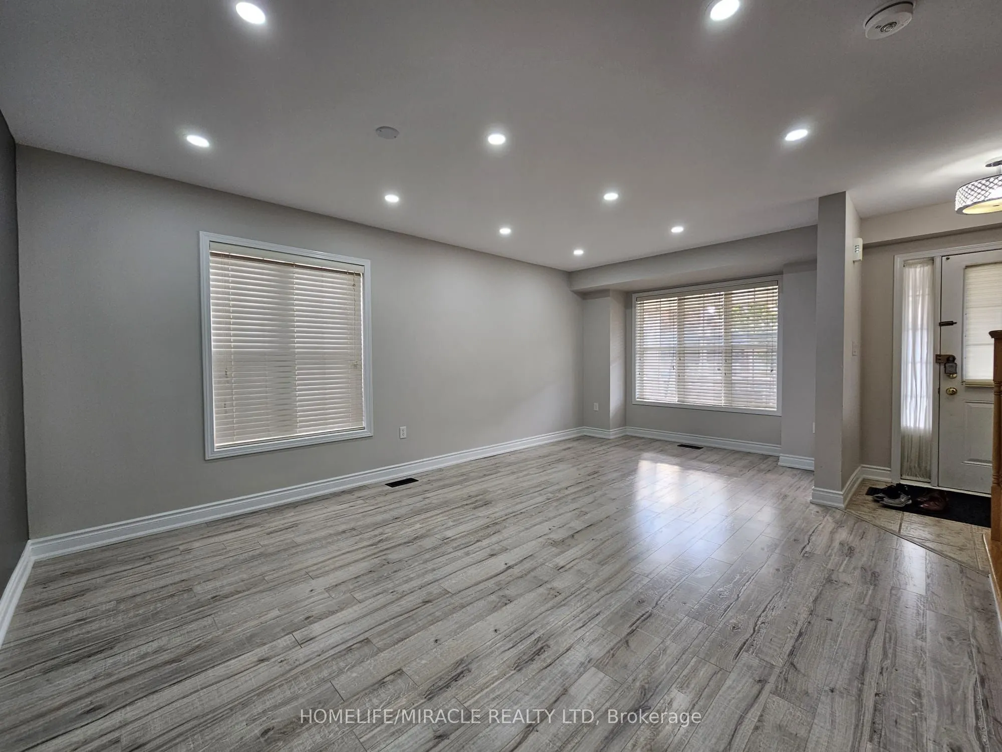 27 Pantano Place