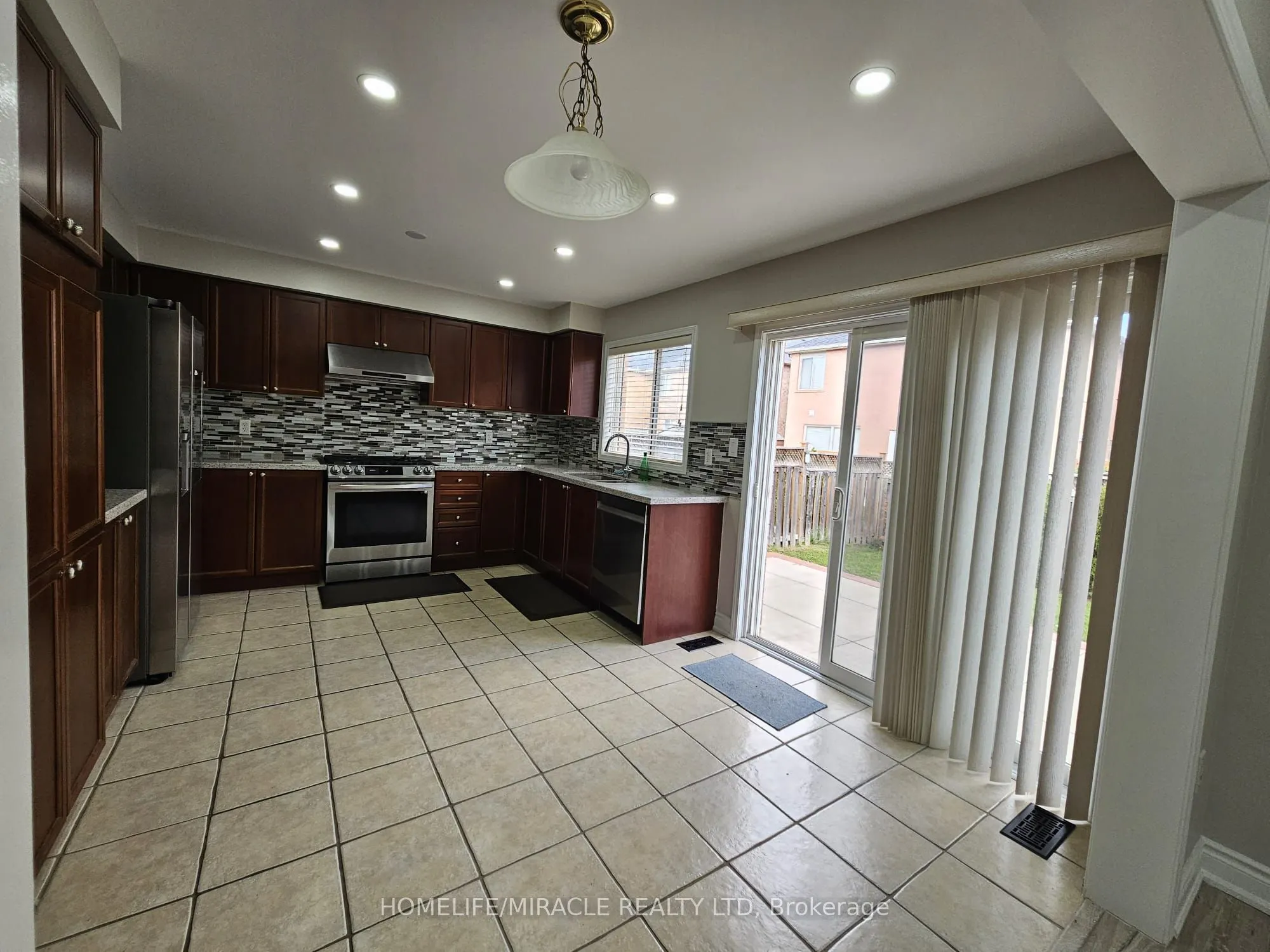 27 Pantano Place