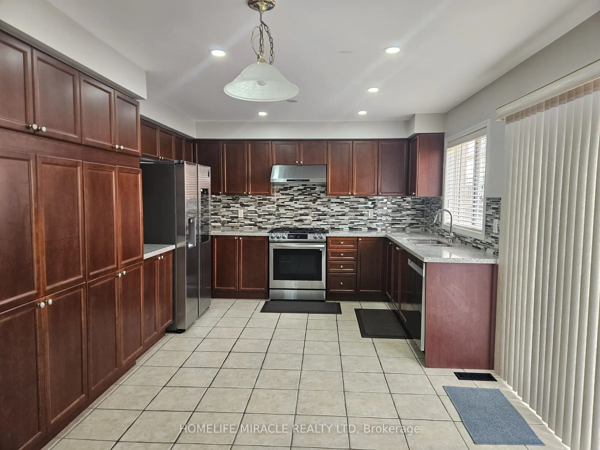 27 Pantano Place