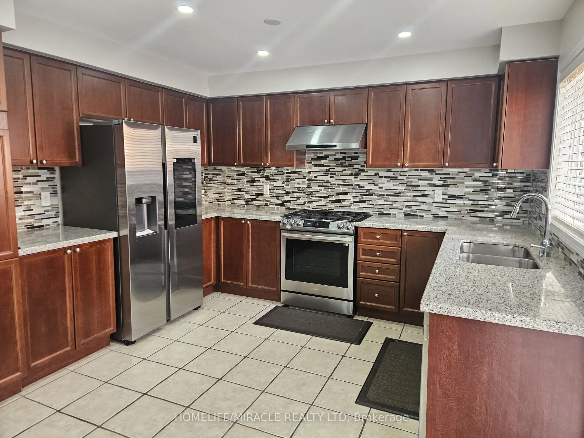 27 Pantano Place